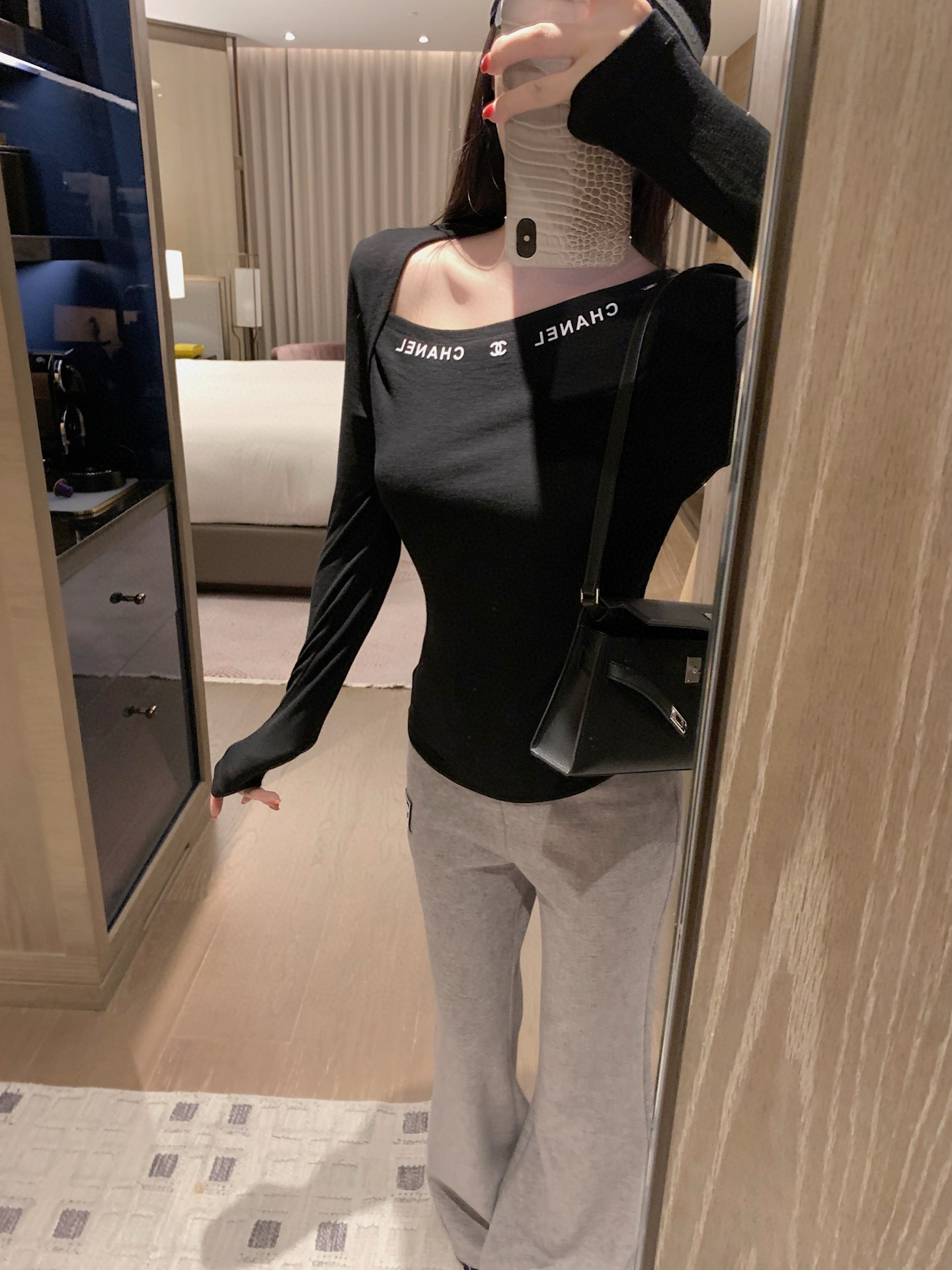 シャネル ロングスリーブTシャツ 黒 1色 - 画像 3