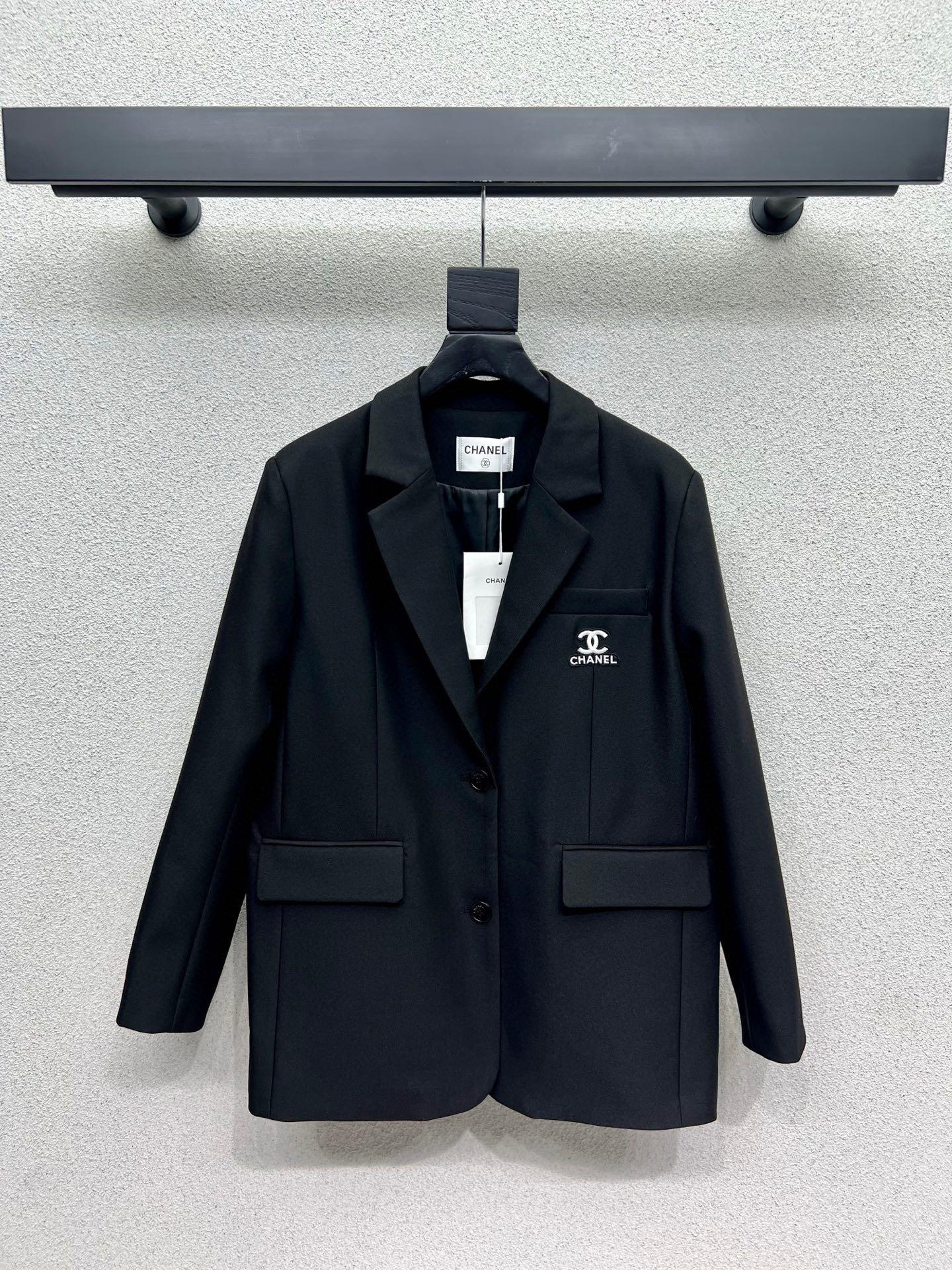 エレガントな CHANEL レディース ジャケット ブラック 1色入 通勤 ファッション ブレザー 30代 40代 50代 - 画像 2