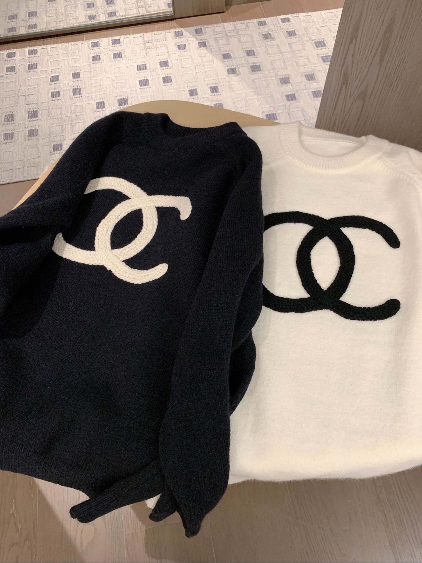 シャネル ニット 2色 オーバーサイズ ロゴ パンツ合わせ可 - 画像 9