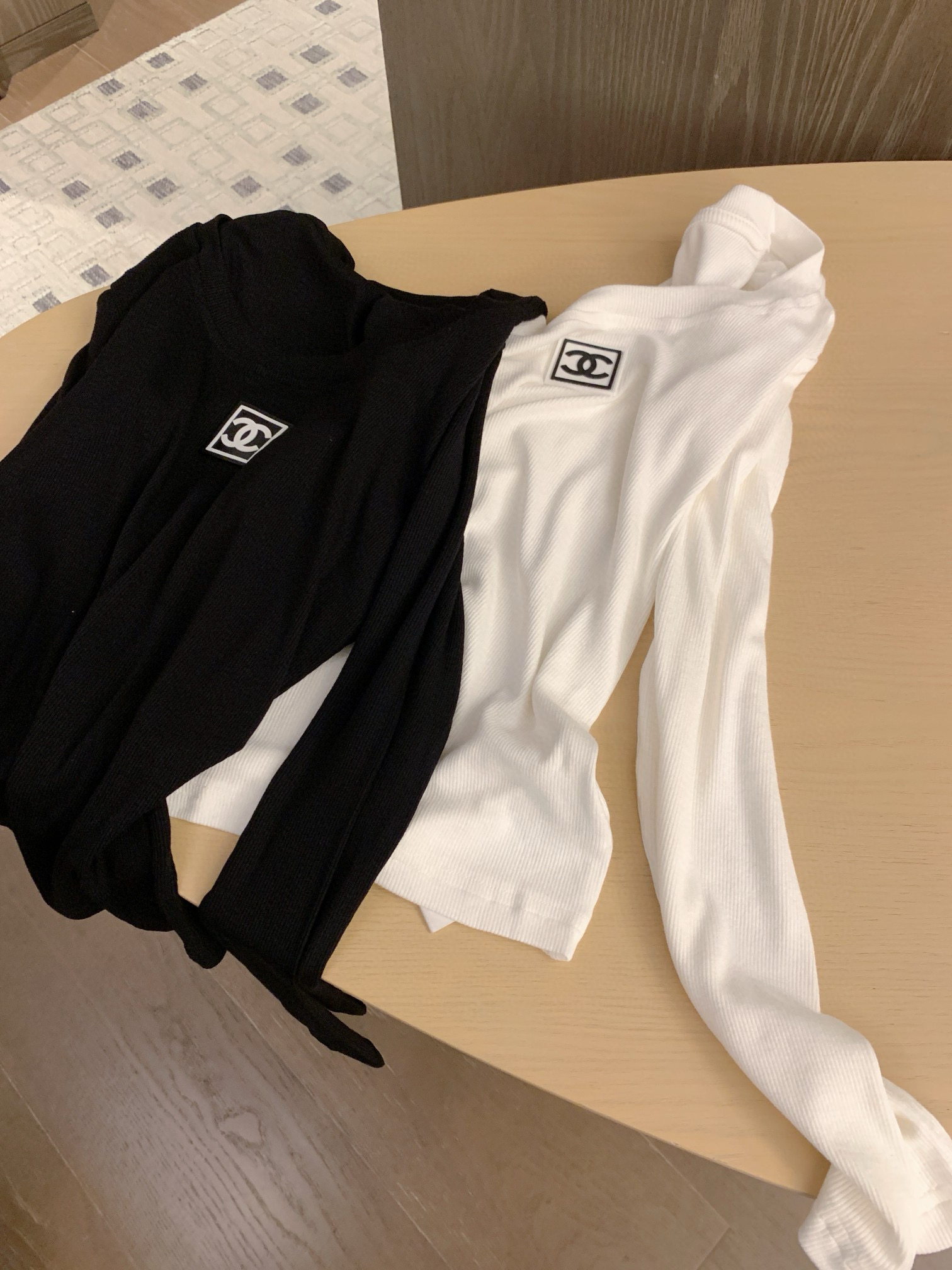 香奈儿 レディース ロングスリーブTシャツ 2色入 毎日着れるシンプルデザイン - 画像 9