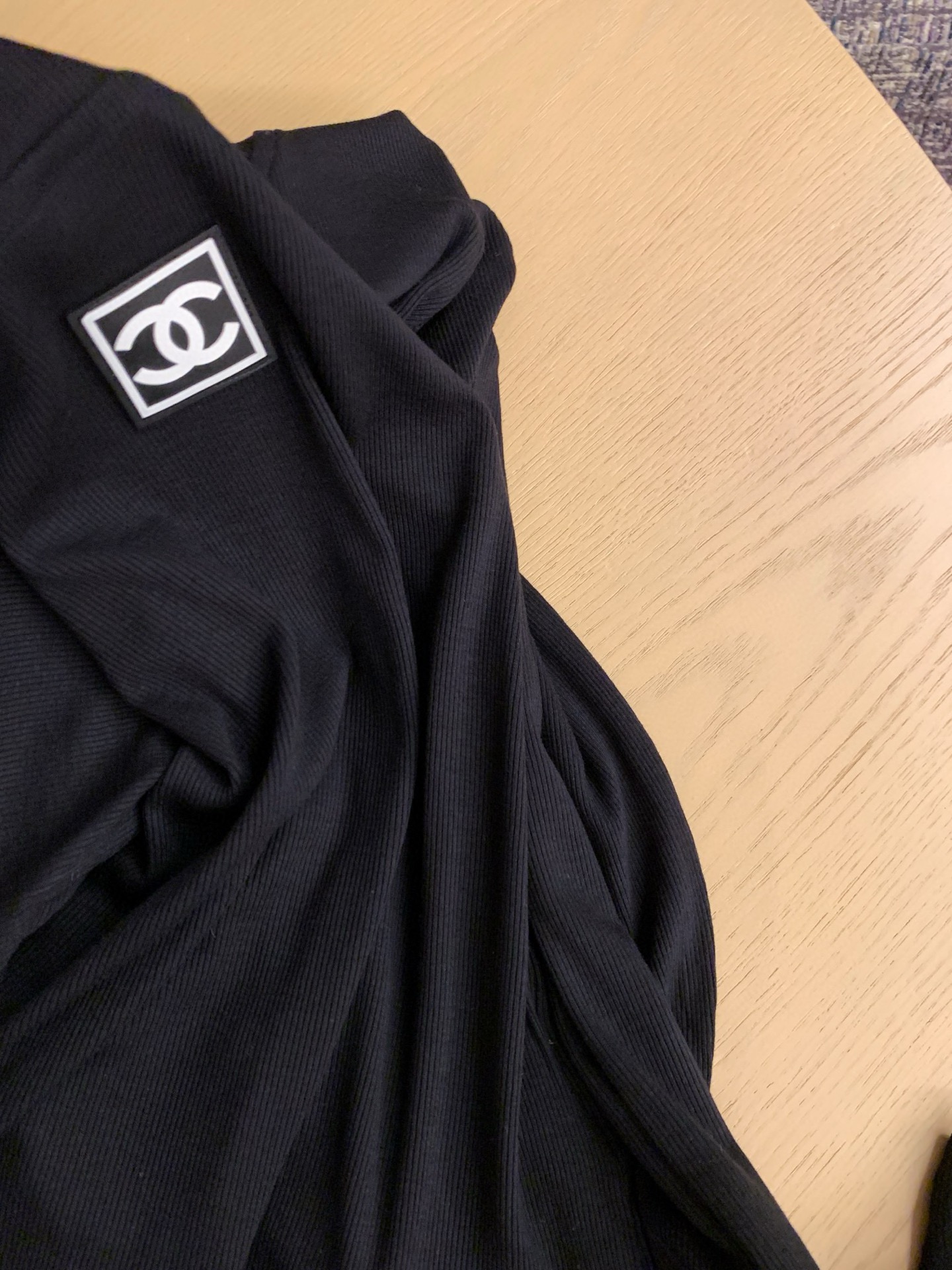 香奈儿 リブニット 半袖 黒・白 2色入 - 画像 6