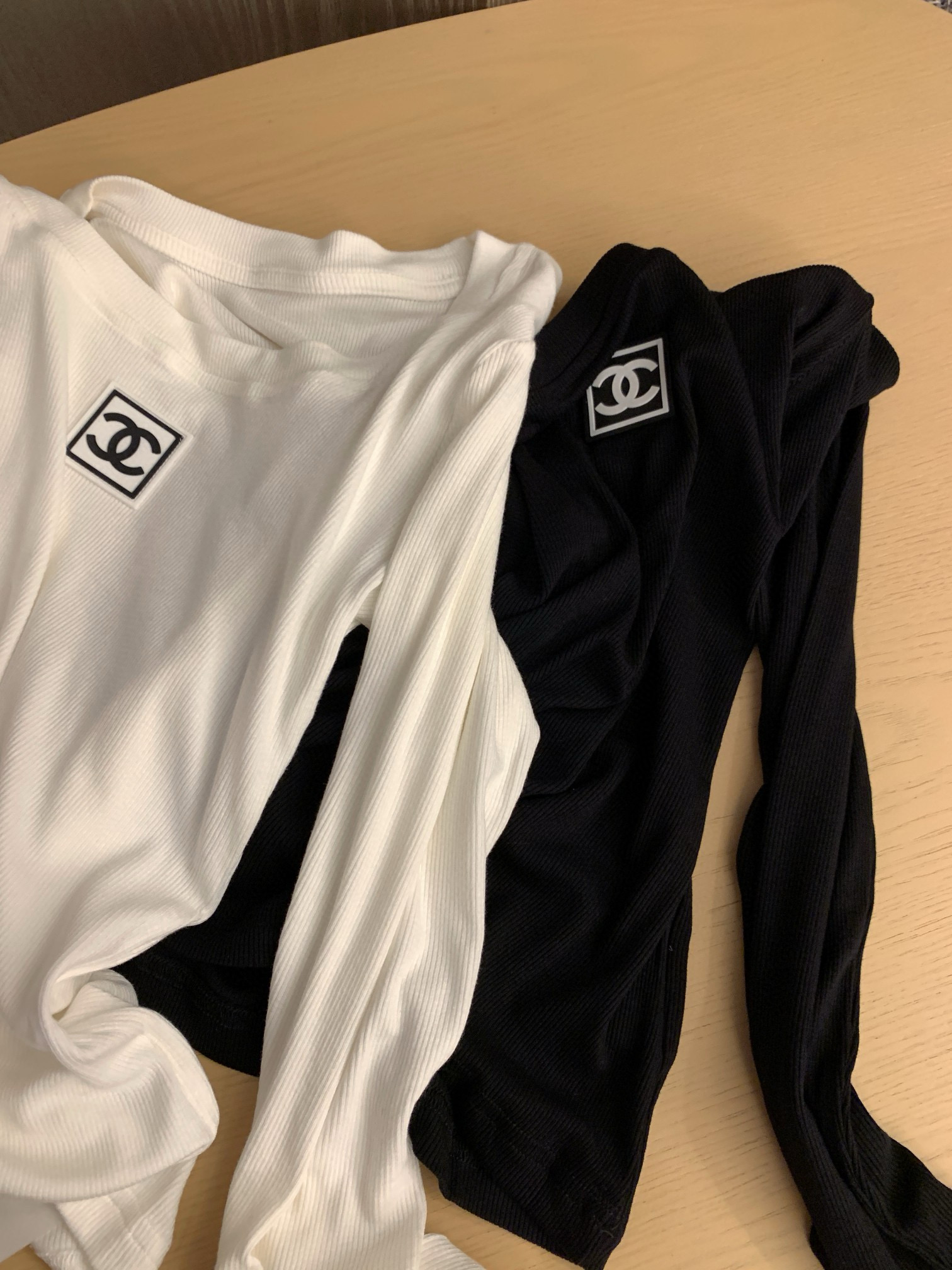 香奈儿 リブニット 半袖 黒・白 2色入 - 画像 9