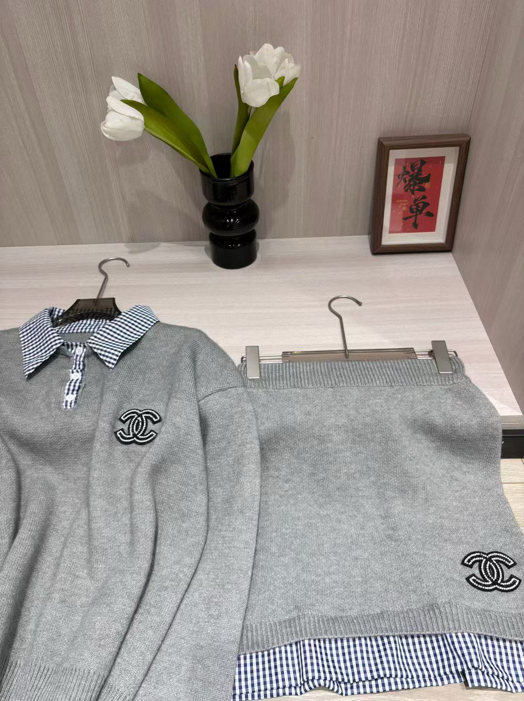 香奈儿 ニットセット ブラックチェック襟 2点セット 灰色 1色入 - 画像 4