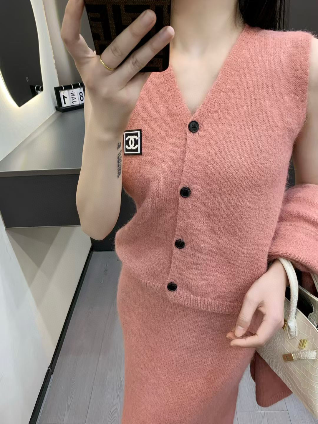 香奈儿 ピンク ニットスカートスーツ 2点セット 4色入 - 画像 6