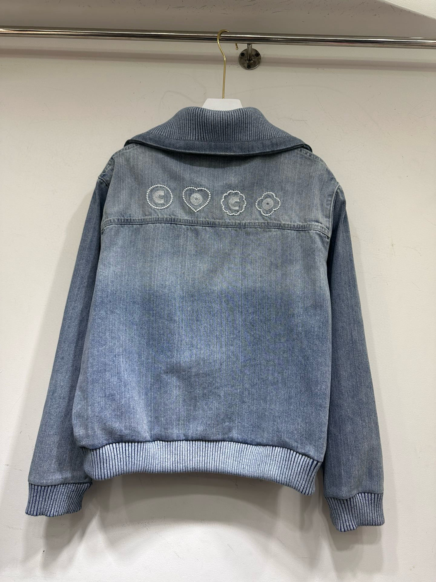 香奈儿 デニムジャケット レディース ブルーグレー ハート刺繍 1色 - 画像 6