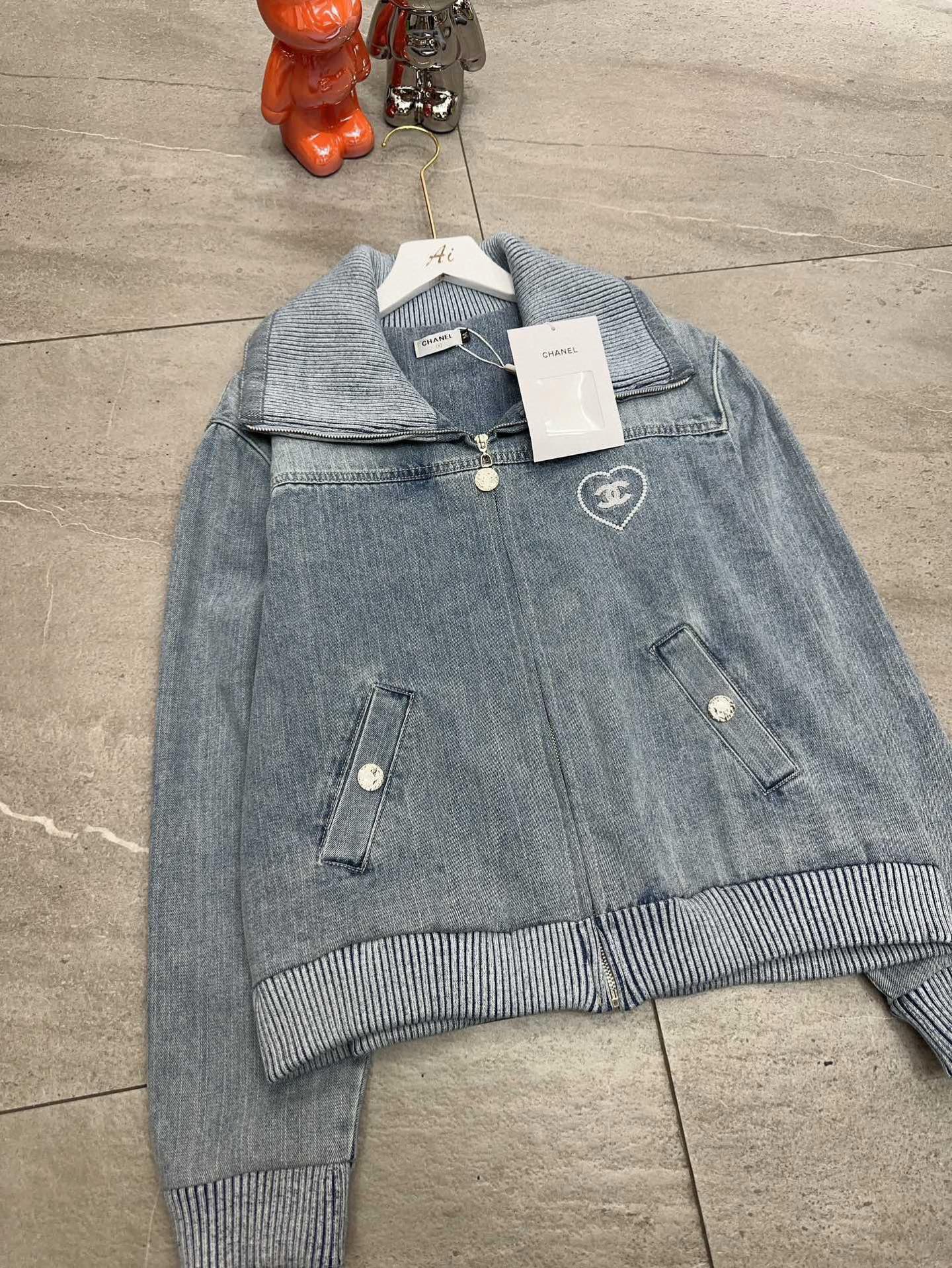 香奈儿 デニムジャケット レディース ブルーグレー ハート刺繍 1色 - 画像 8