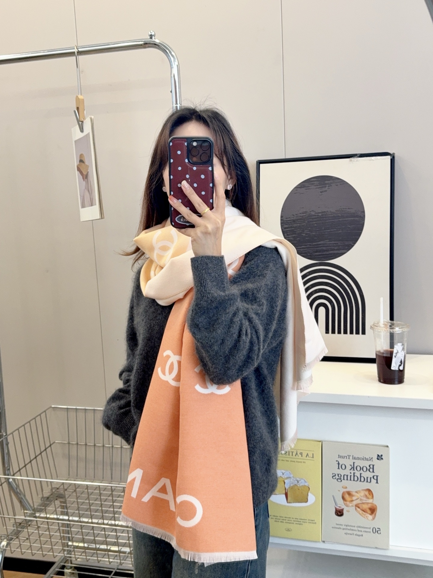 香奈儿 シャンパンカラー ロゴプリント スカーフ 3色入 シンプル ファッションアクセサリー - 画像 7