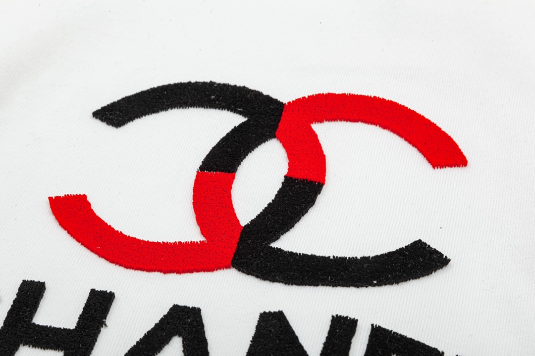 シャネル ロゴ刺繍 パーカー 白 1色 - 画像 5