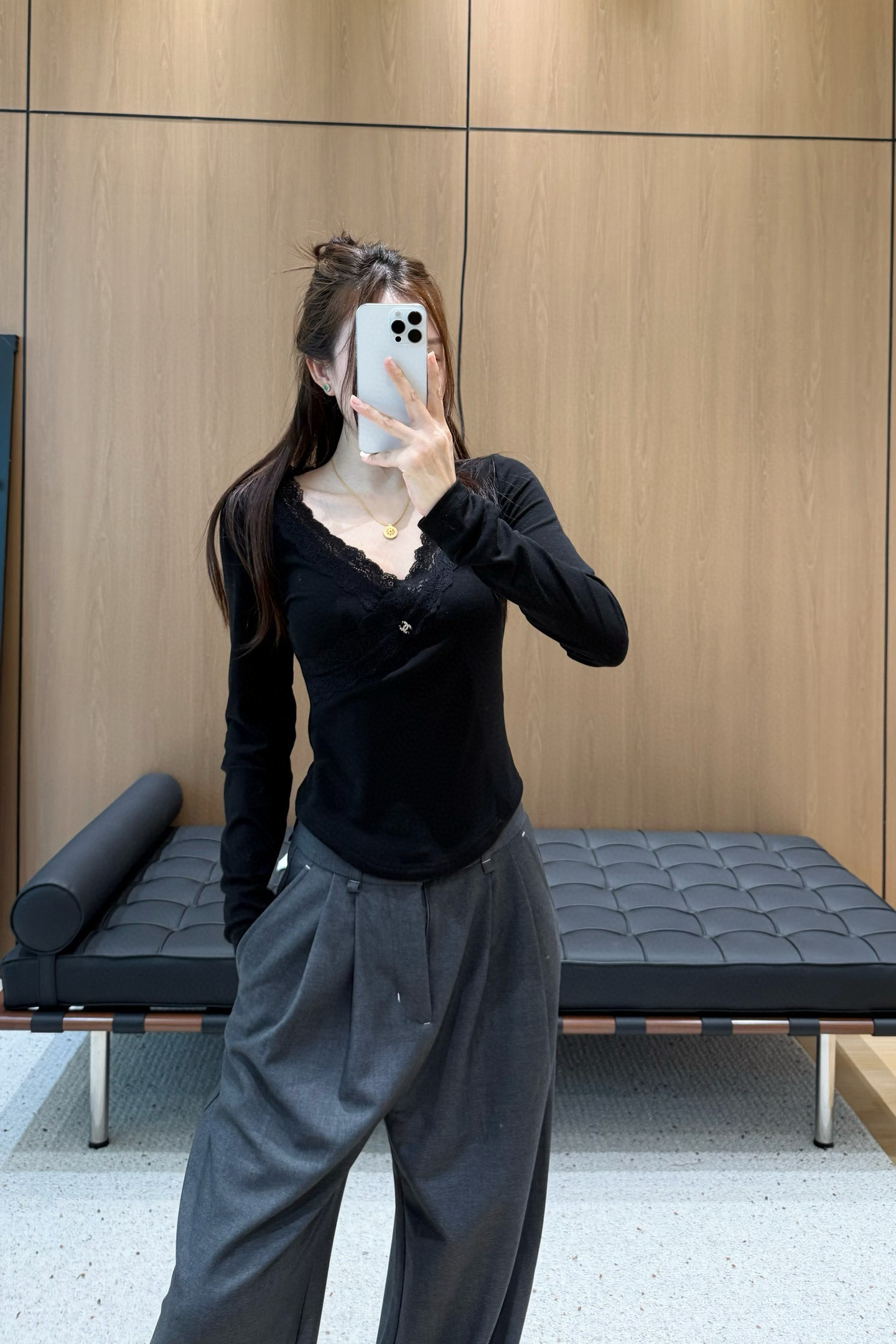 香奈儿 レースアップ ブラウス 黒 1色