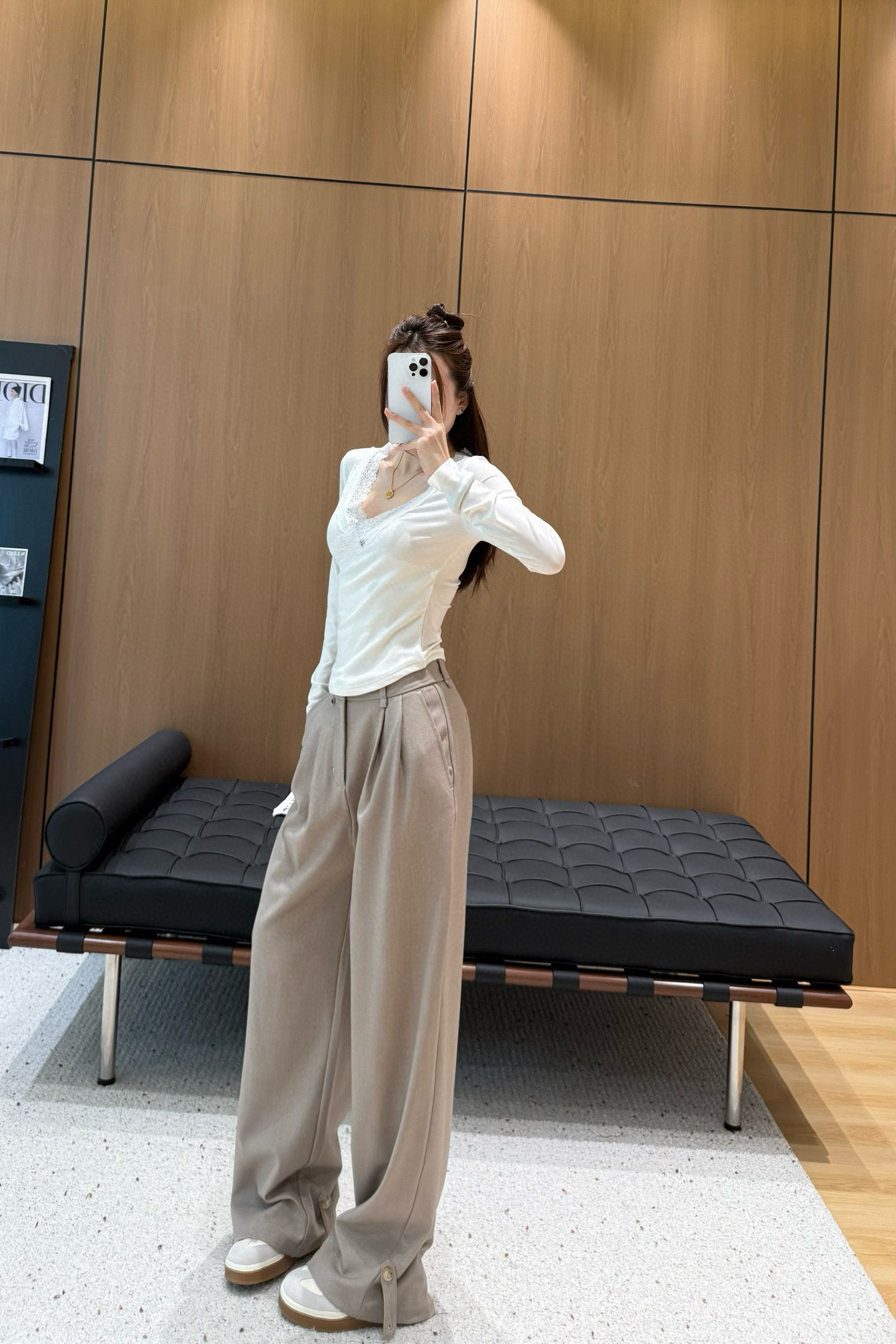 香奈儿 レース付き Vネック レイヤード レディーストップス 白 3色入 - 画像 6