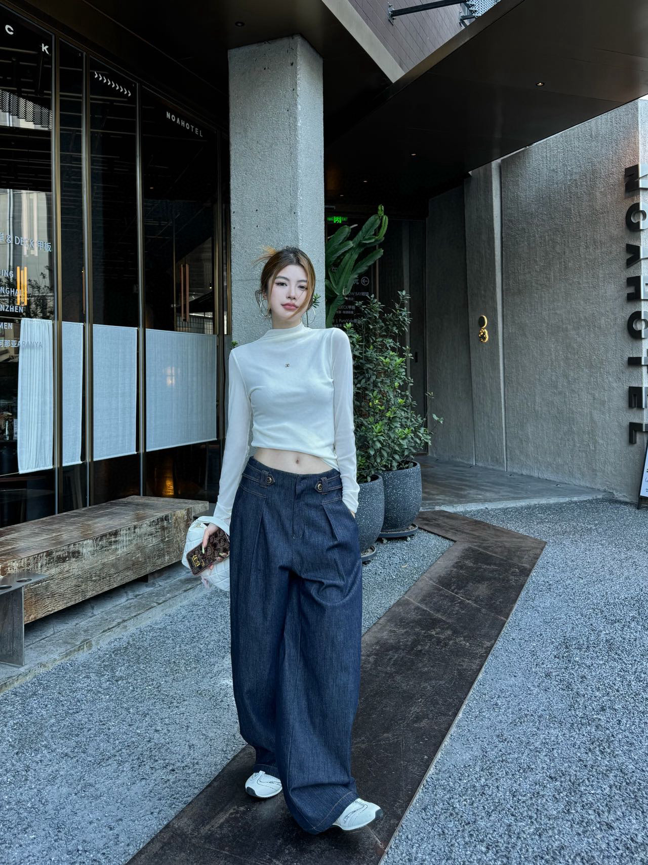 香奈儿 レディース ワンポイント ロングスリーブ Tシャツ 白 1色入 - 画像 7