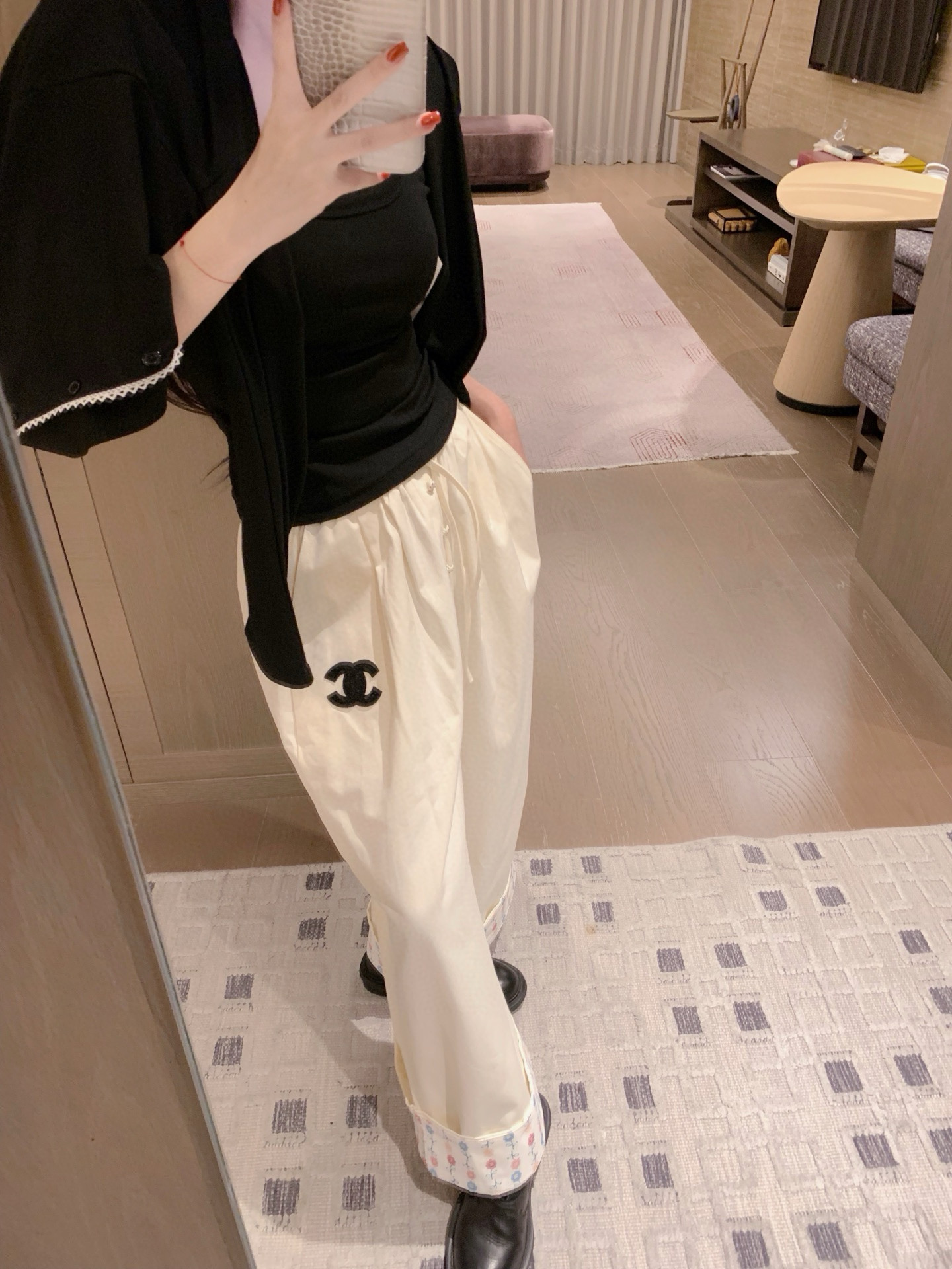 Chanel フレアパンツ 2色 デザインカラー付き おしゃれなカジュアルパンツ - 画像 2