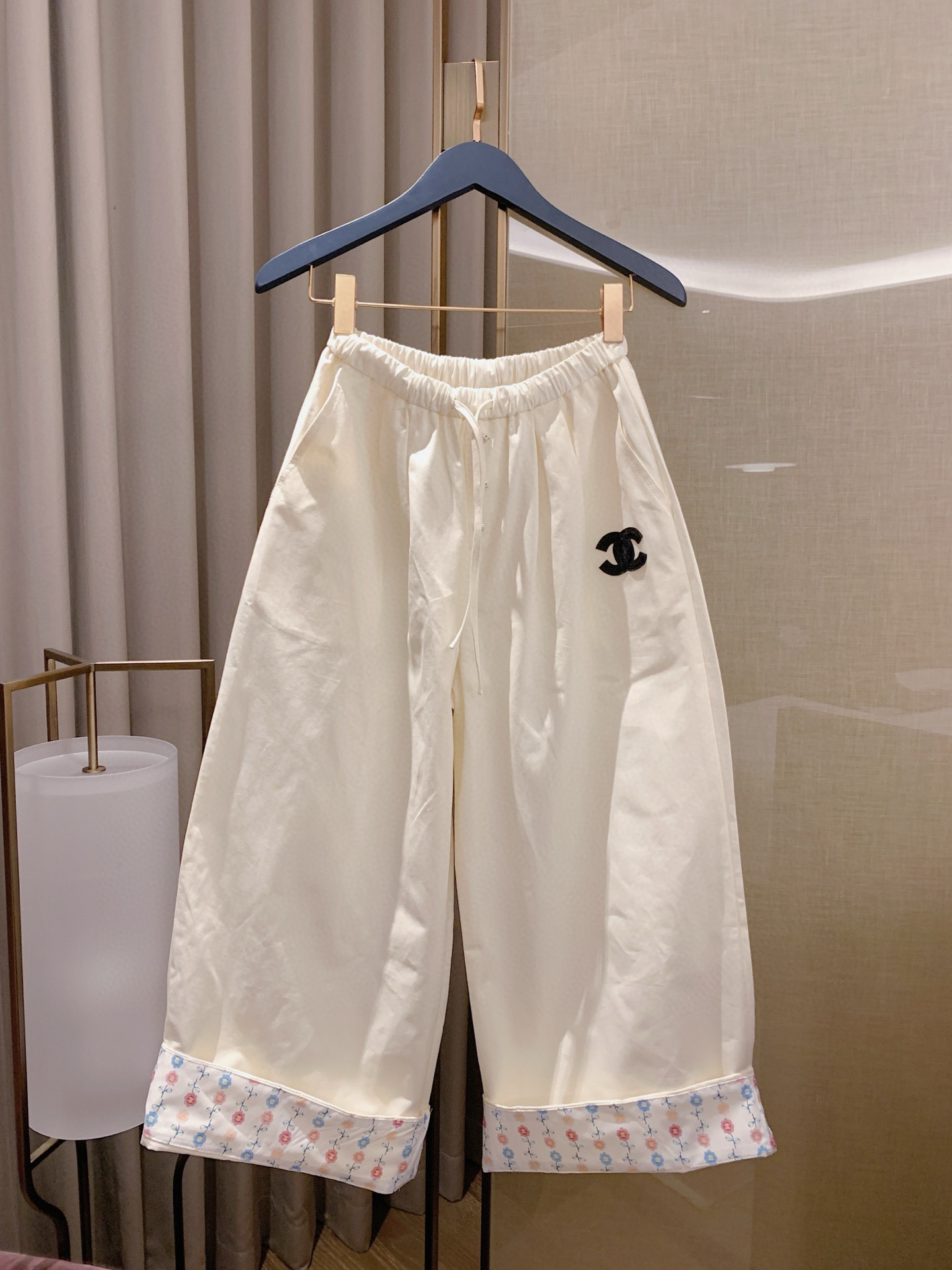 Chanel フレアパンツ 2色 デザインカラー付き おしゃれなカジュアルパンツ - 画像 6