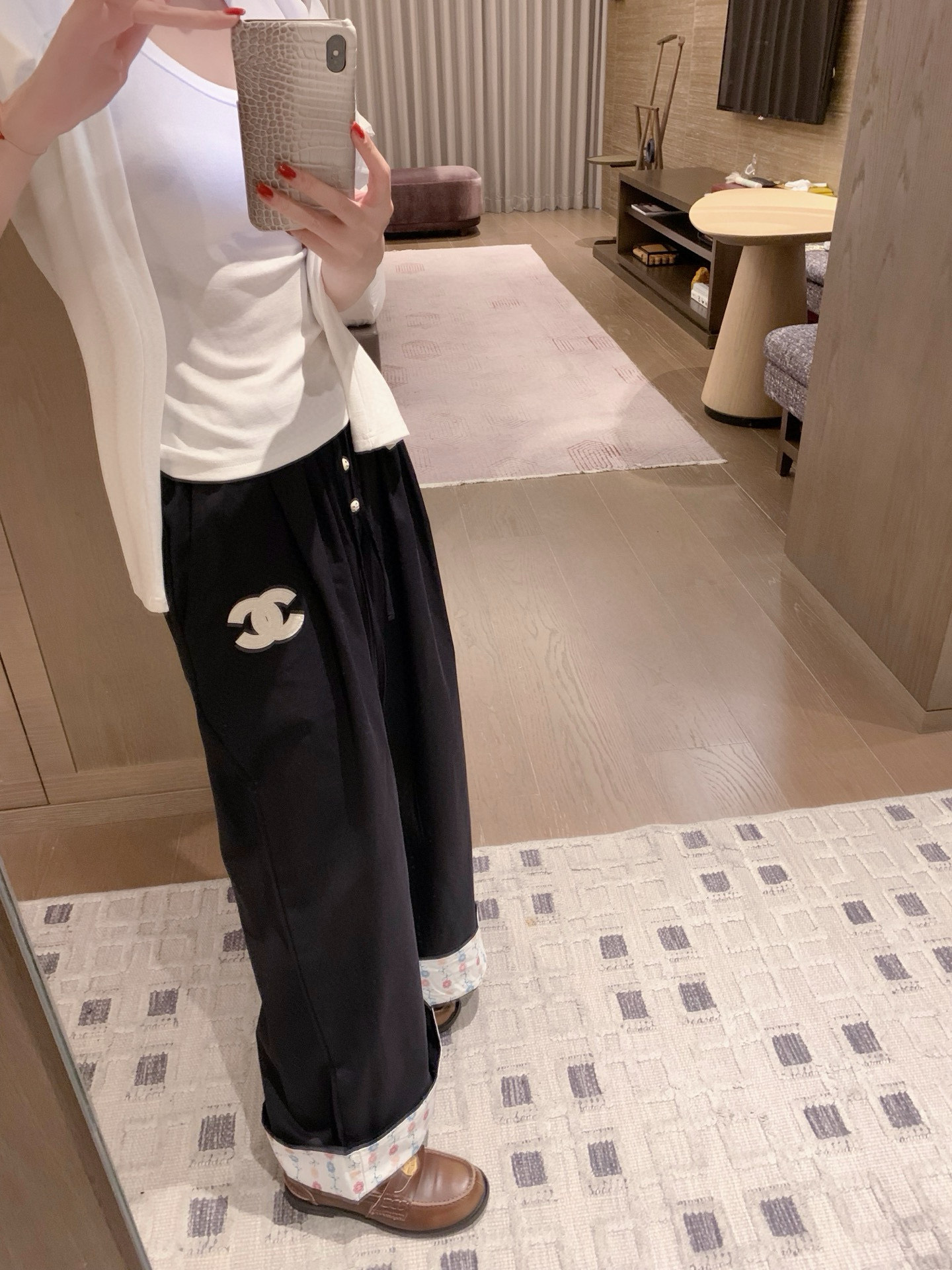 Chanel レディース ファッションパンツ ブラック 2色展開 - 画像 3