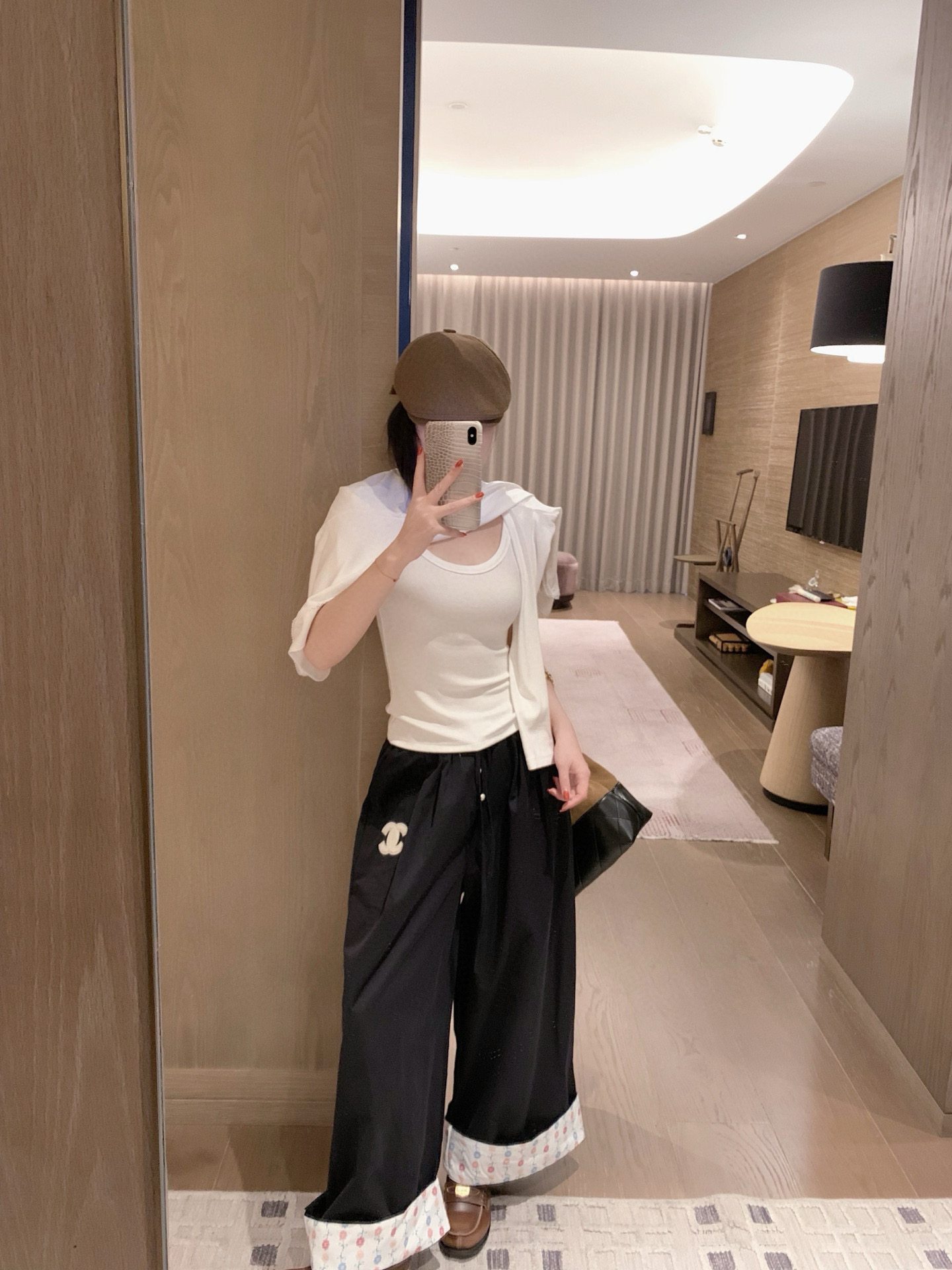 Chanel レディース ファッションパンツ ブラック 2色展開 - 画像 4