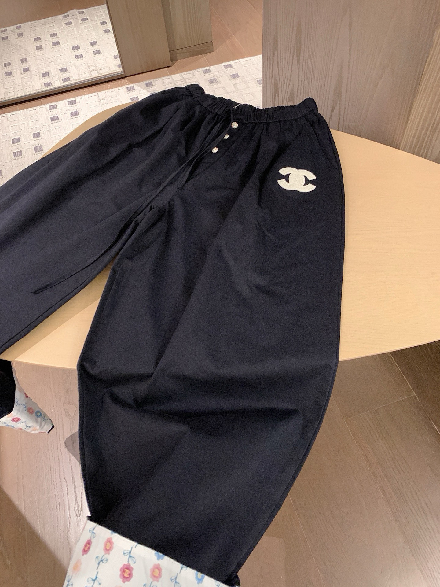 Chanel レディース ファッションパンツ ブラック 2色展開 - 画像 7