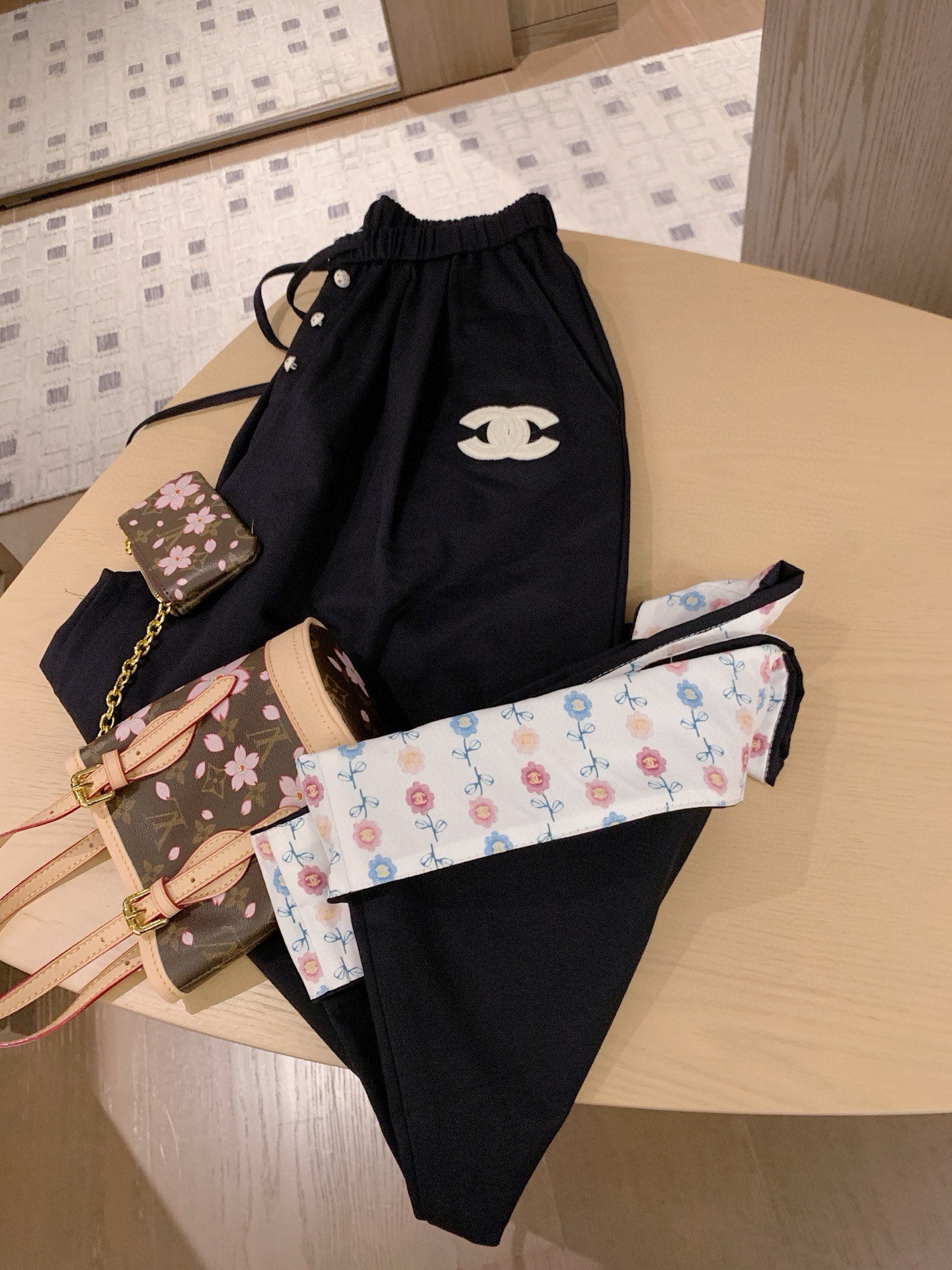 Chanel レディース ファッションパンツ ブラック 2色展開 - 画像 8