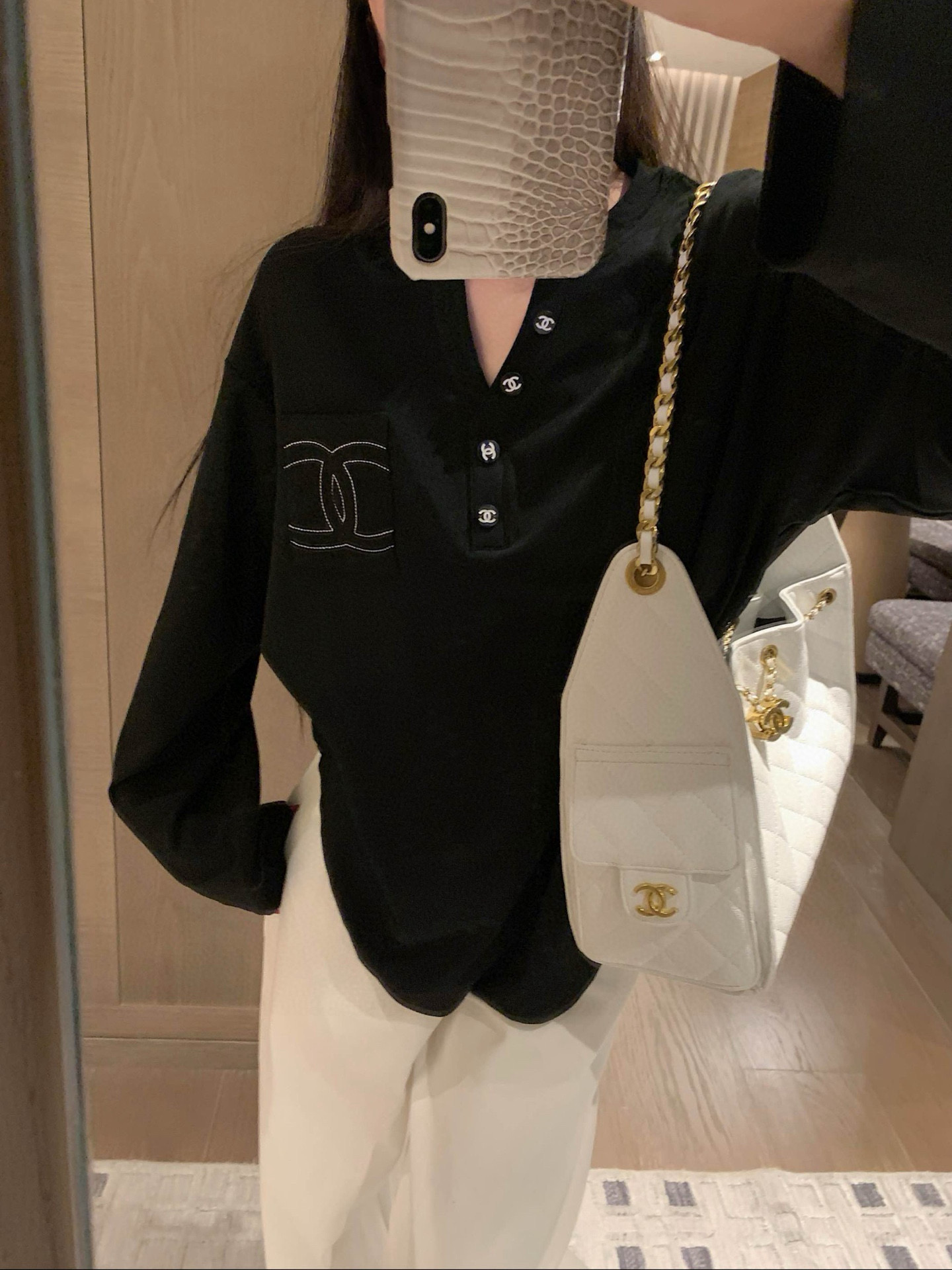 香奈儿 ブラウス レディース 2色展開 黒 白 裾スリット インテリア風着用シーン対応 - 画像 2