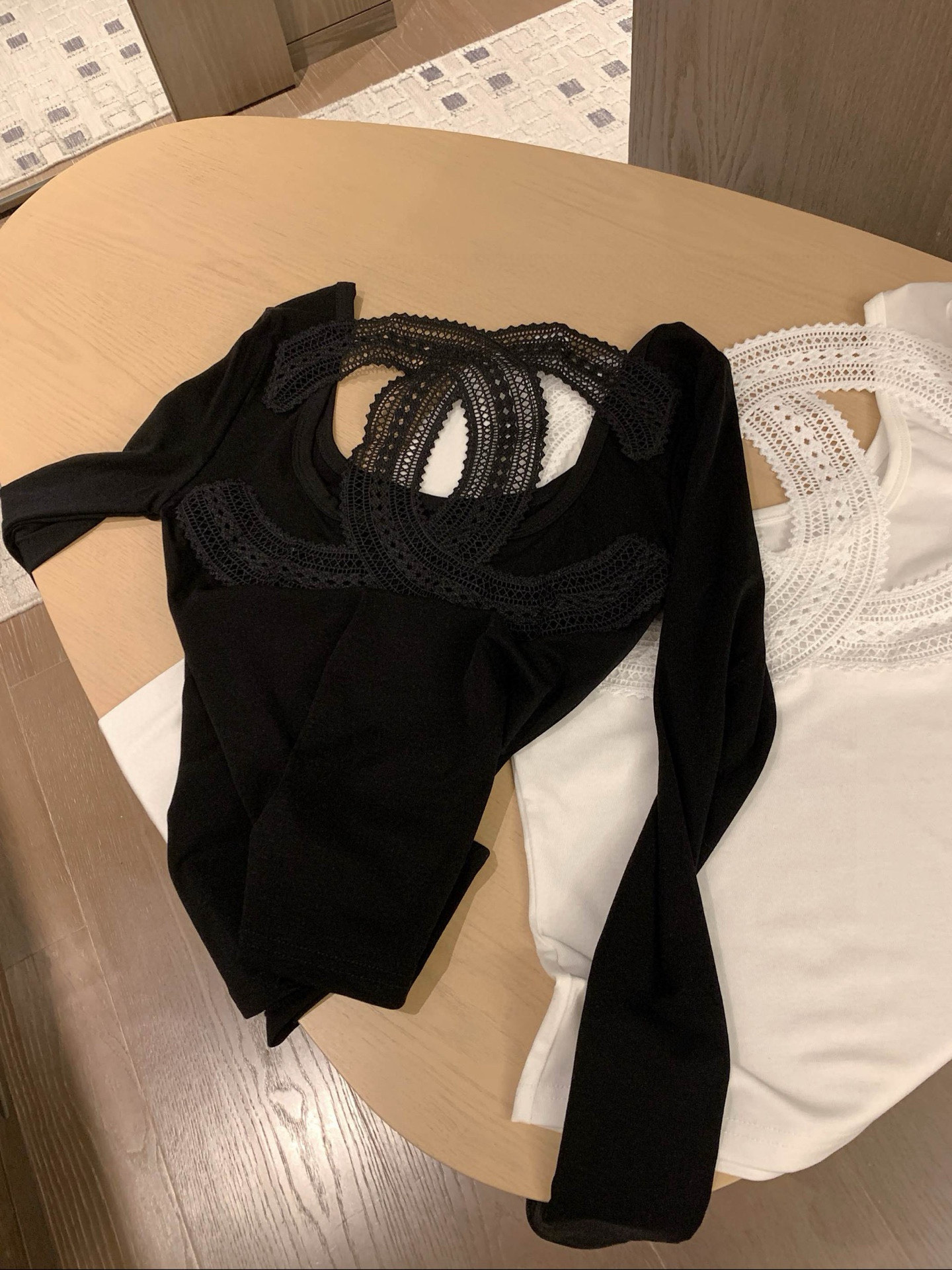 香奈儿 レースバック ブラウス 黒 1色入 - 画像 9