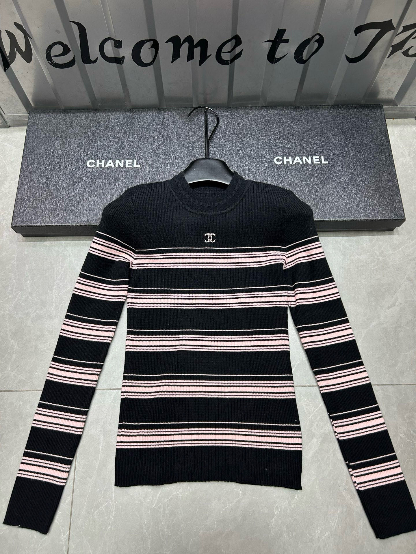 シャネル レディース ニットセーター 2色 バンドデザイン ロングスリーブ 無地 プリント クルーネック トップス - 画像 2