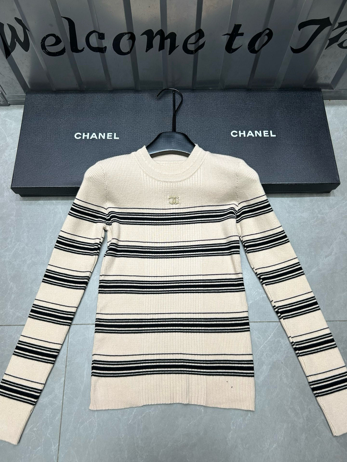 シャネル レディース ニットセーター 2色 バンドデザイン ロングスリーブ 無地 プリント クルーネック トップス - 画像 4