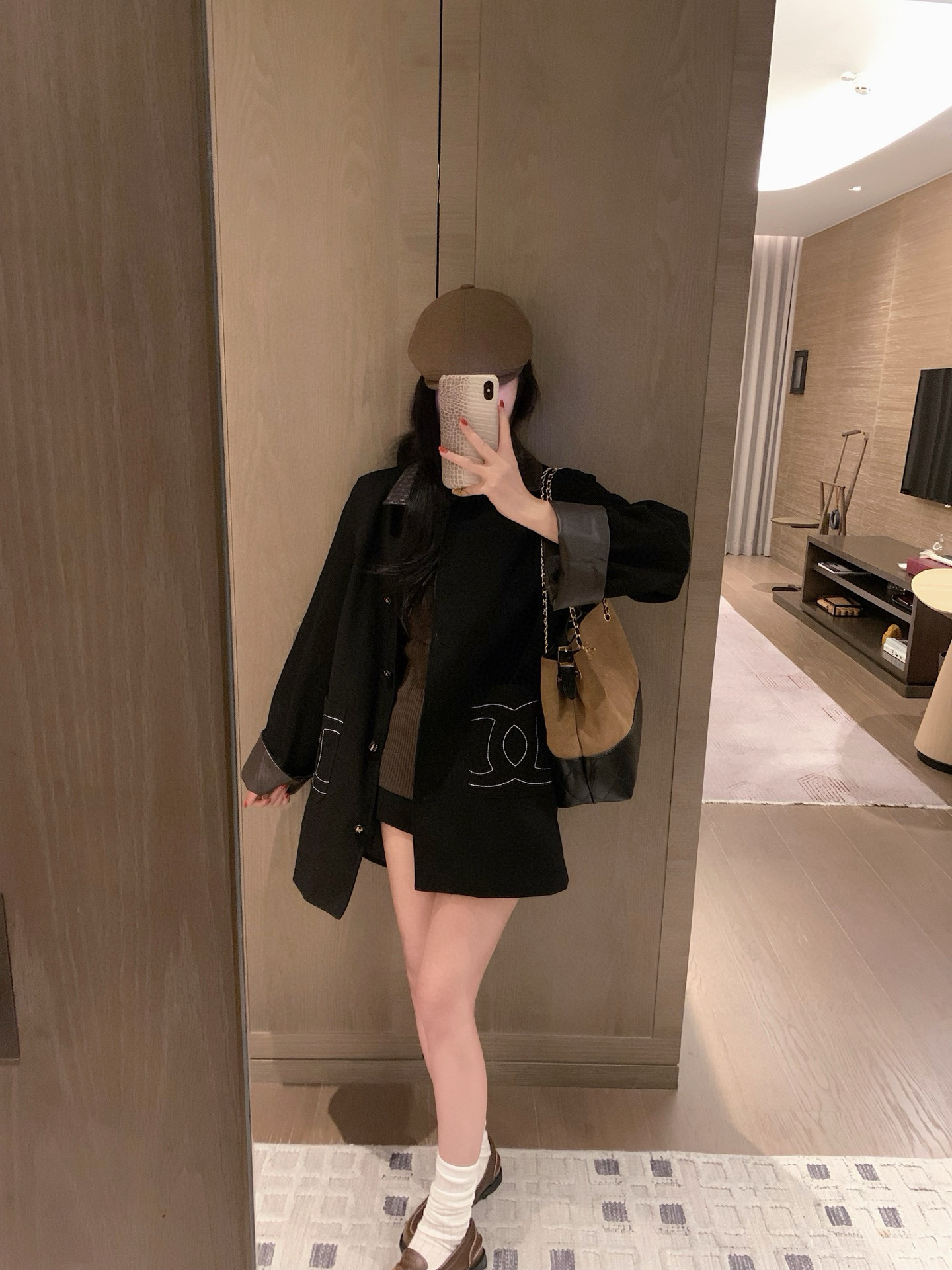 香奈儿 ブラック ロングコート 2色入 豪華なデザイン 高級感のあるアウター - 画像 3