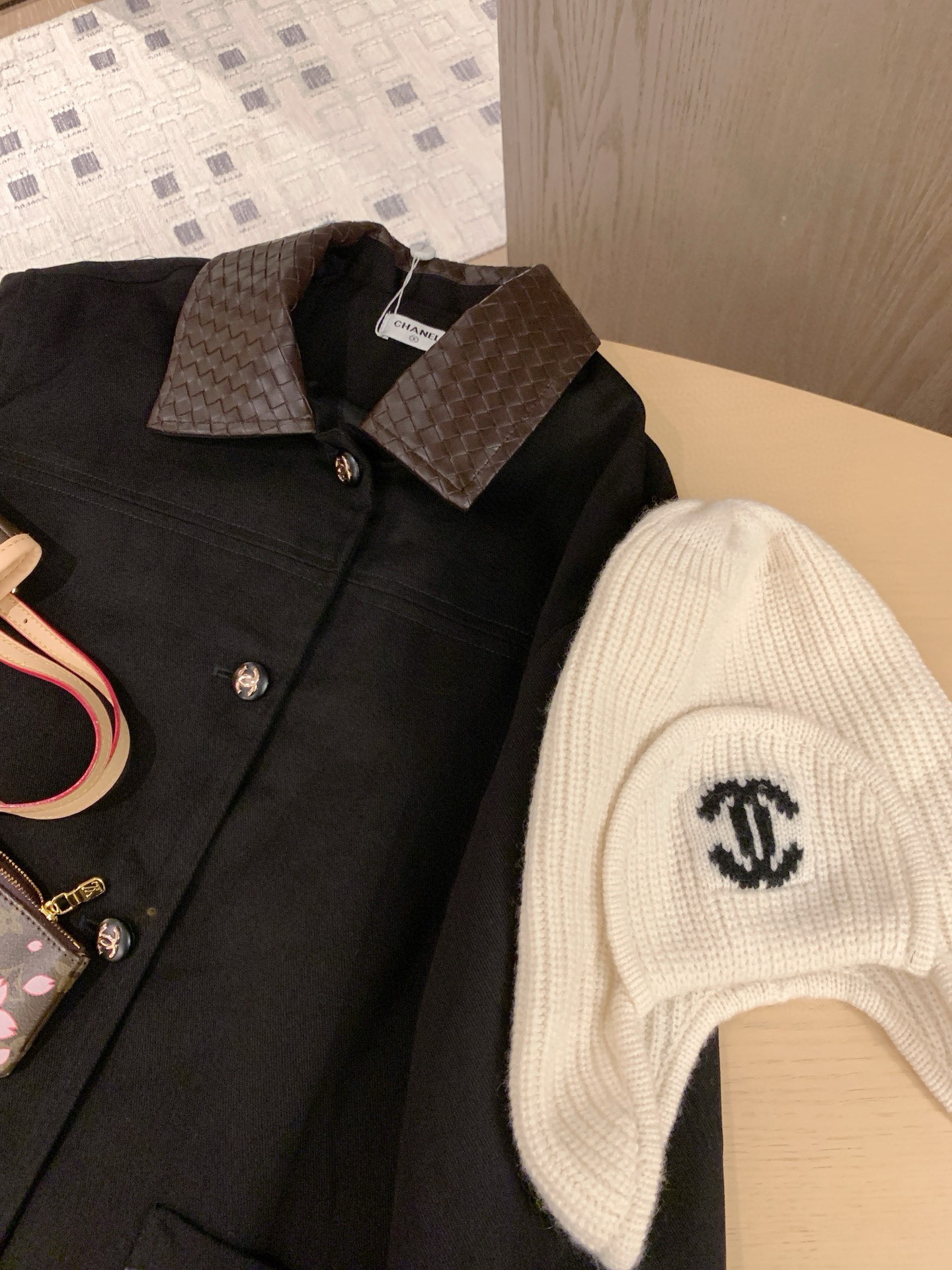 香奈儿 ブラック ロングコート 2色入 豪華なデザイン 高級感のあるアウター - 画像 6
