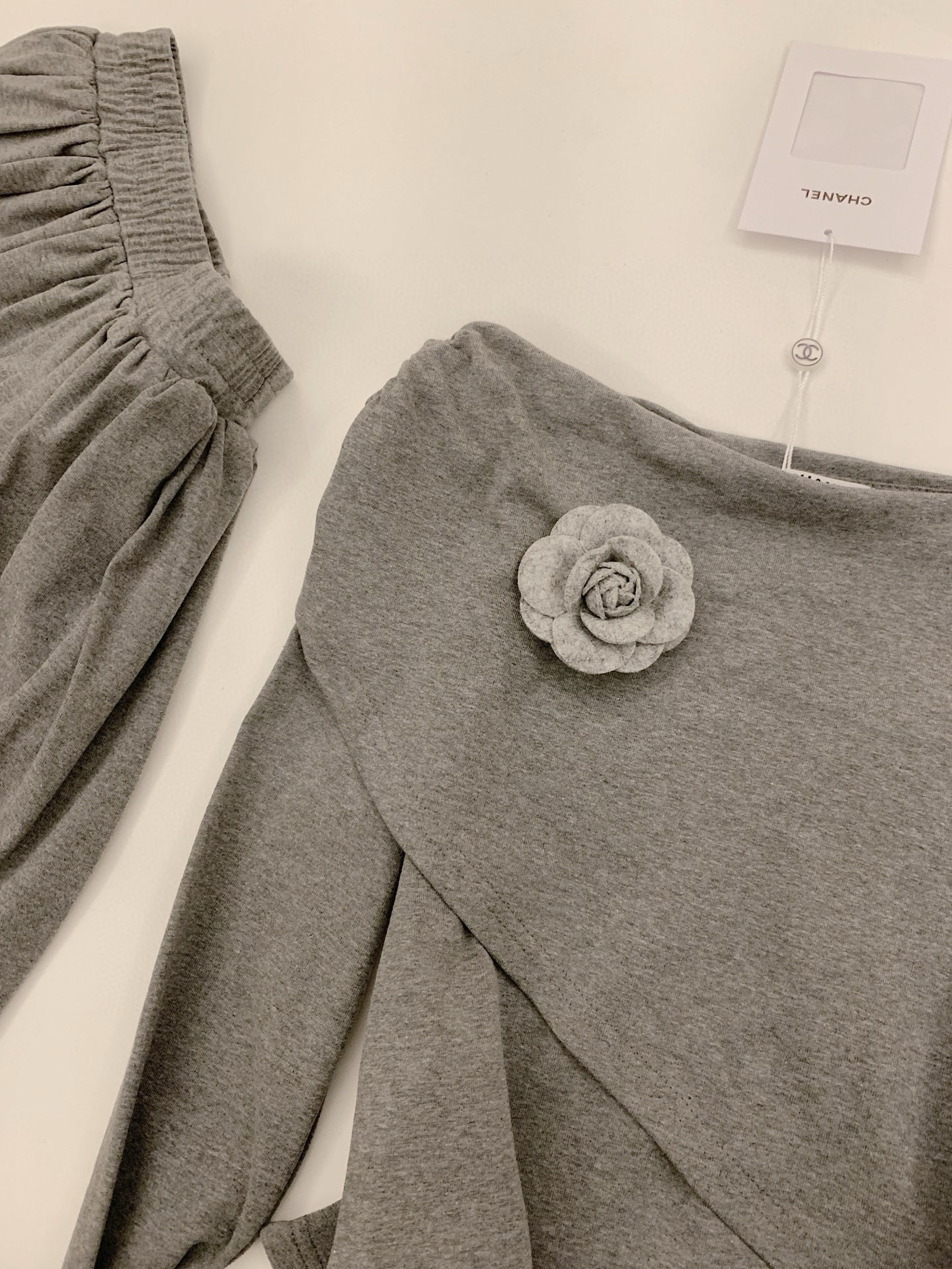 chanel グレー ロングスリーブ フラワーデザイン ワンピース 1色 - 画像 8