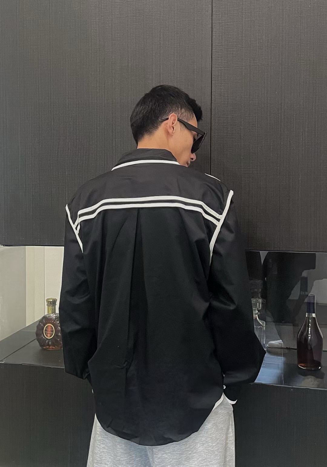 シャネル メンズシャツ ブラック 2色入 毛糸風リブデザイン 長袖 半袖兼用 着用例多数 - 画像 4