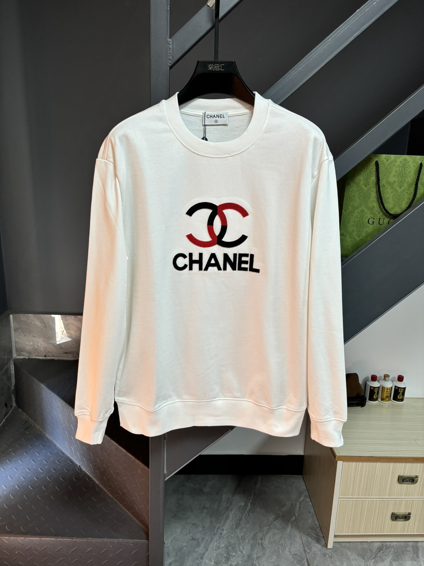 chanel ロゴパーカー 2色入 スウェットシャツ 長袖 半袖 ロゴTシャツ 春夏 秋冬 レディース 男女兼用