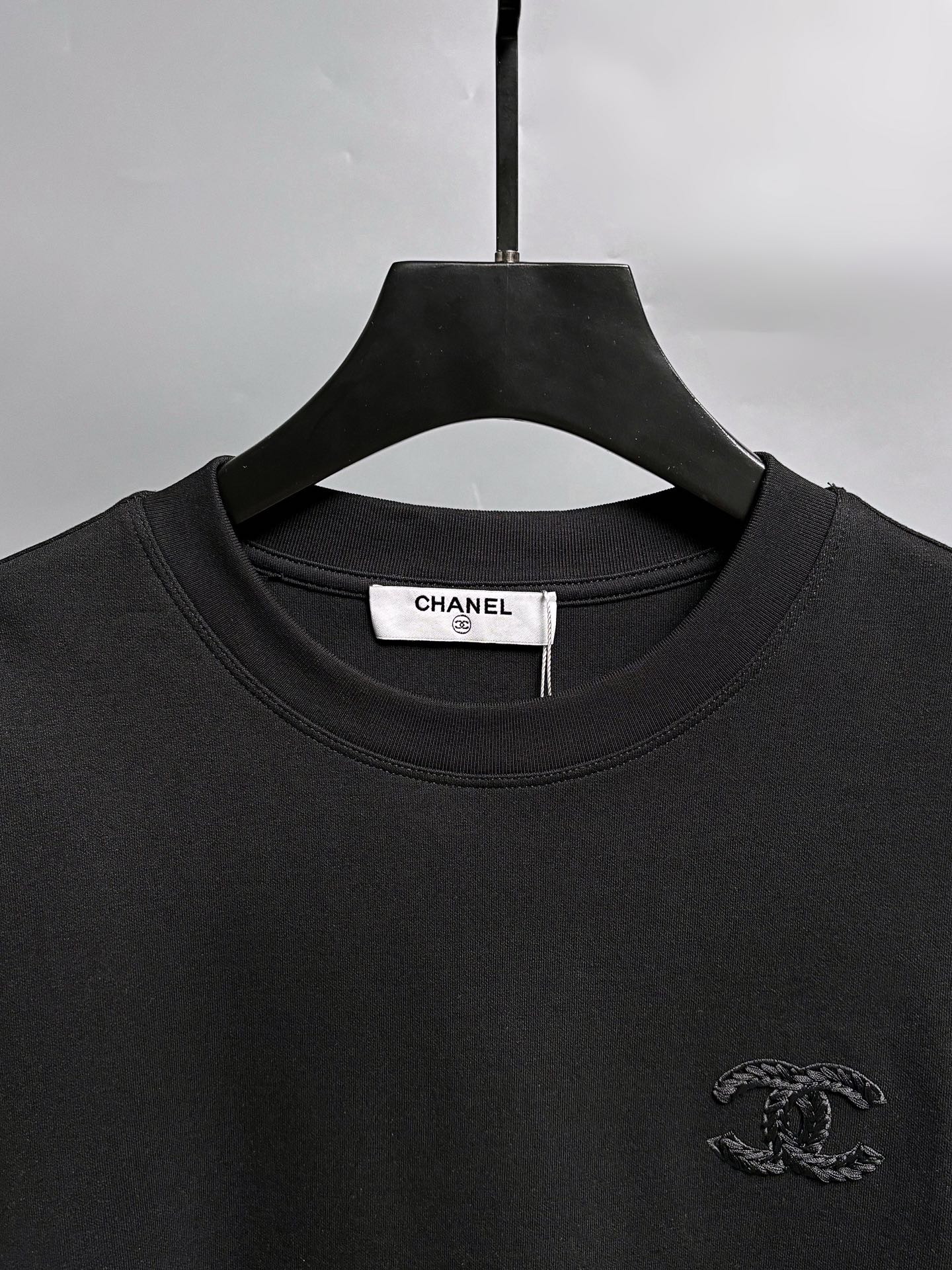 シャネル レディース 半袖 ロゴプリント ブラック 100%コットン 綿100% 半袖Tシャツ 02093 - 画像 4
