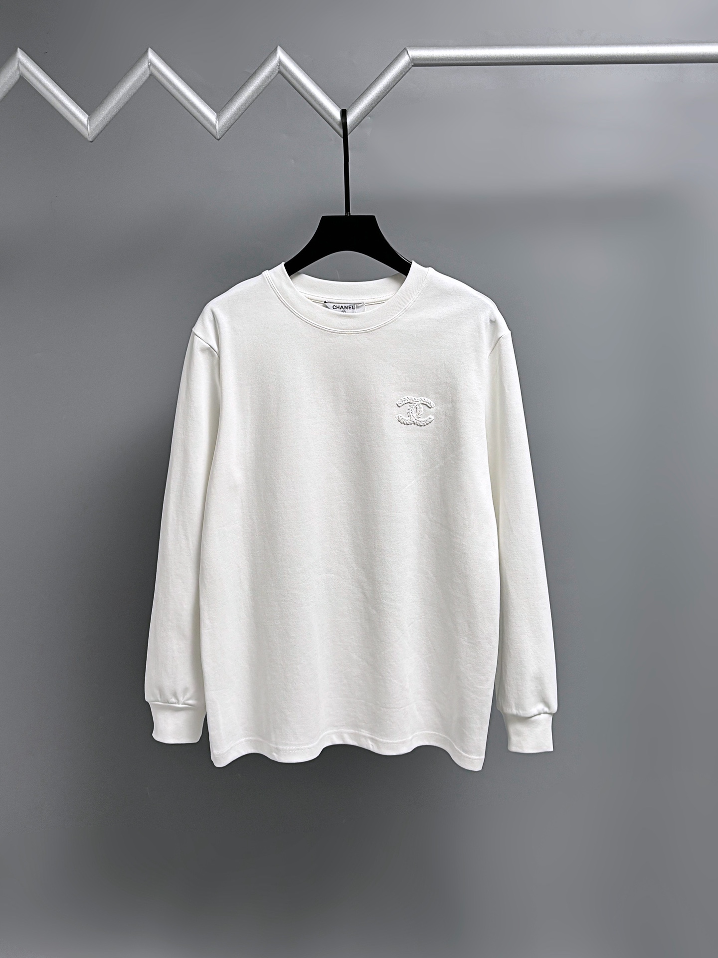 chanel ロゴ刺繍 ロングスリーブTシャツ 100%コットン 白 1色
