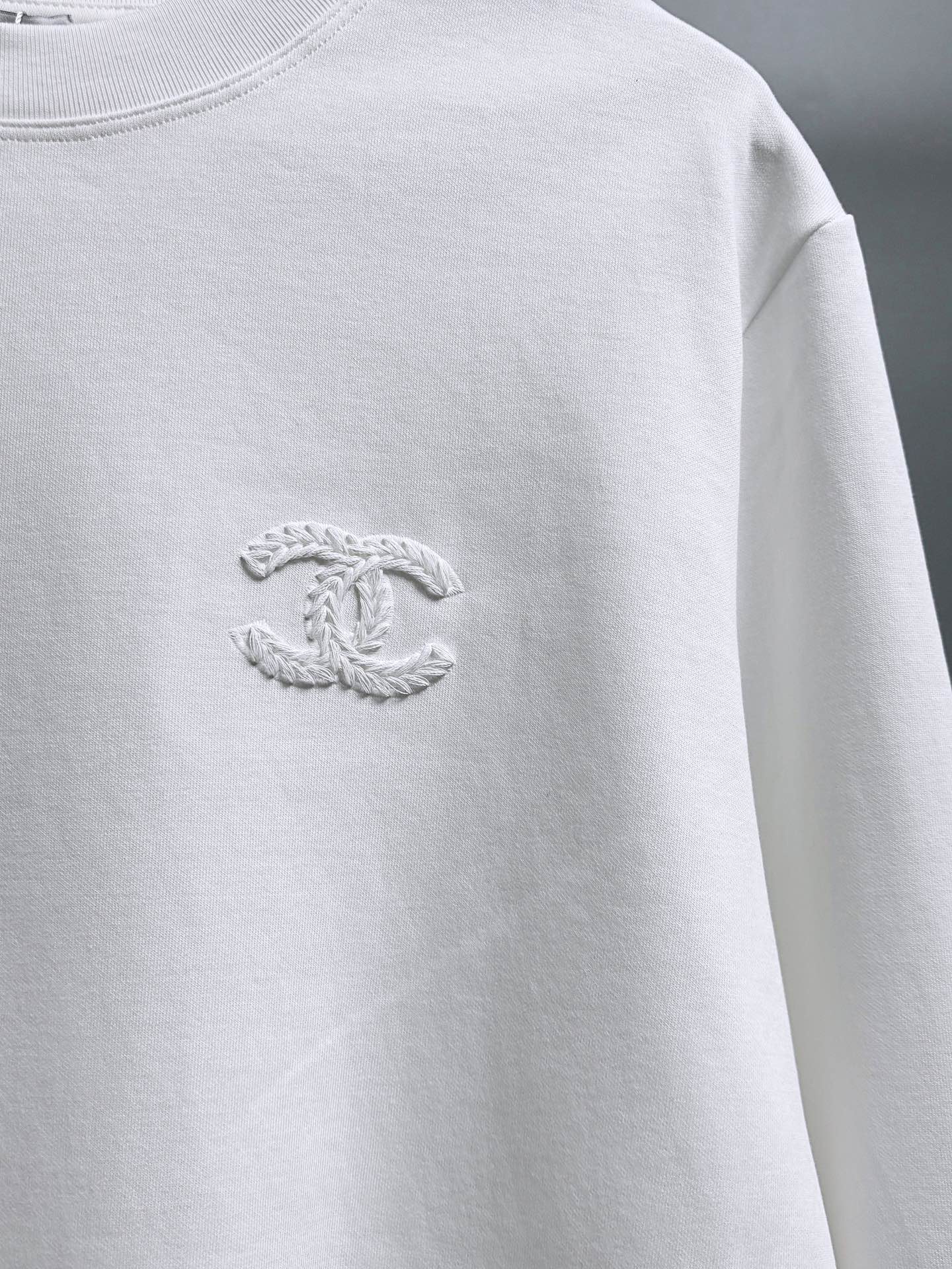 chanel ロゴ刺繍 ロングスリーブTシャツ 100%コットン 白 1色 - 画像 8