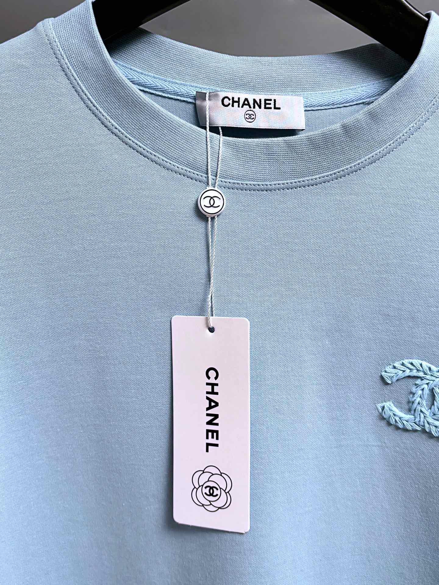 chanel レディース ロングスリーブTシャツ ブルーグレー 綿100% 1枚|1枚|1枚|1枚|1枚|1枚|1枚|1枚|1枚|1枚 - 画像 4