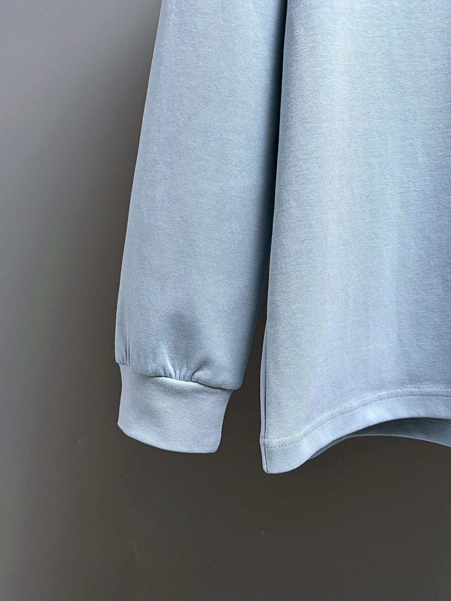 chanel レディース ロングスリーブTシャツ ブルーグレー 綿100% 1枚|1枚|1枚|1枚|1枚|1枚|1枚|1枚|1枚|1枚 - 画像 6