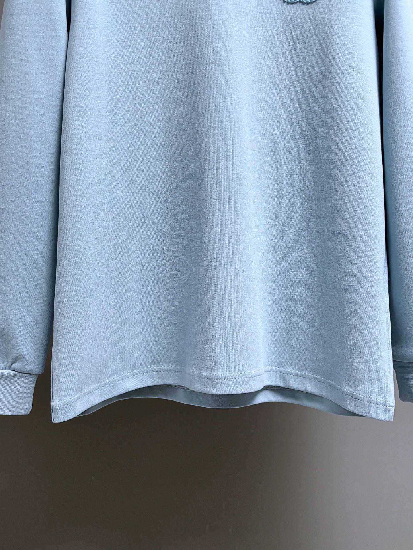 chanel レディース ロングスリーブTシャツ ブルーグレー 綿100% 1枚|1枚|1枚|1枚|1枚|1枚|1枚|1枚|1枚|1枚 - 画像 7