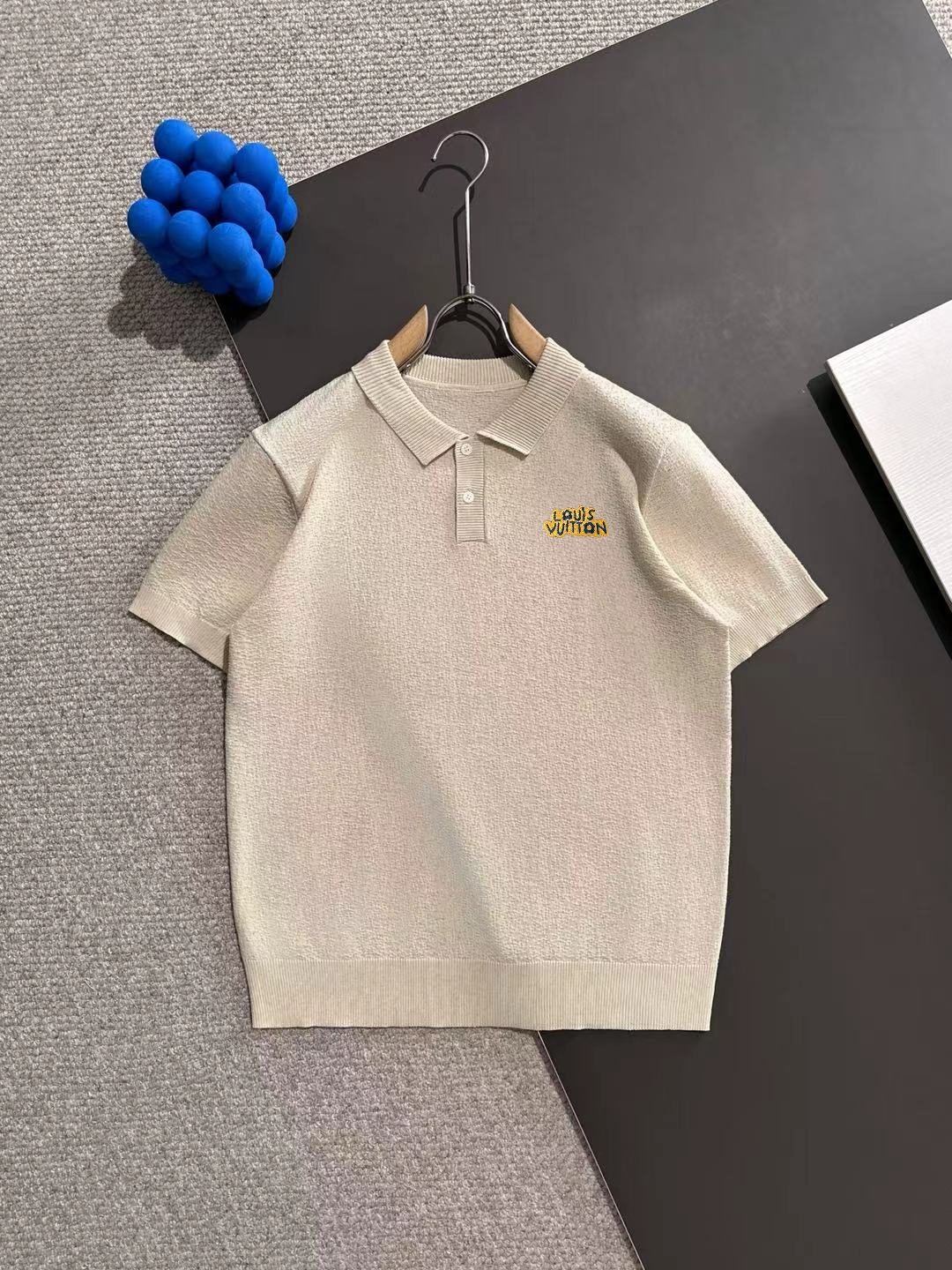 Louis Vuittonルイ・ヴィトン ポロシャツ レディース イエロー刺繍 1色