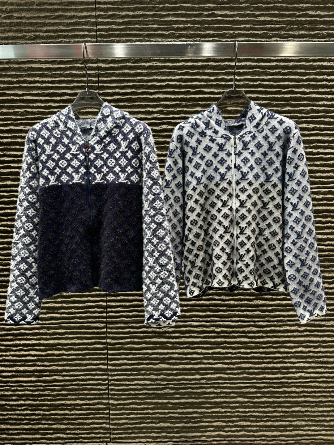 Louis VuittonLOUIS VUITTON ミニクロスオーバー フード付フリースジャケット 2色入