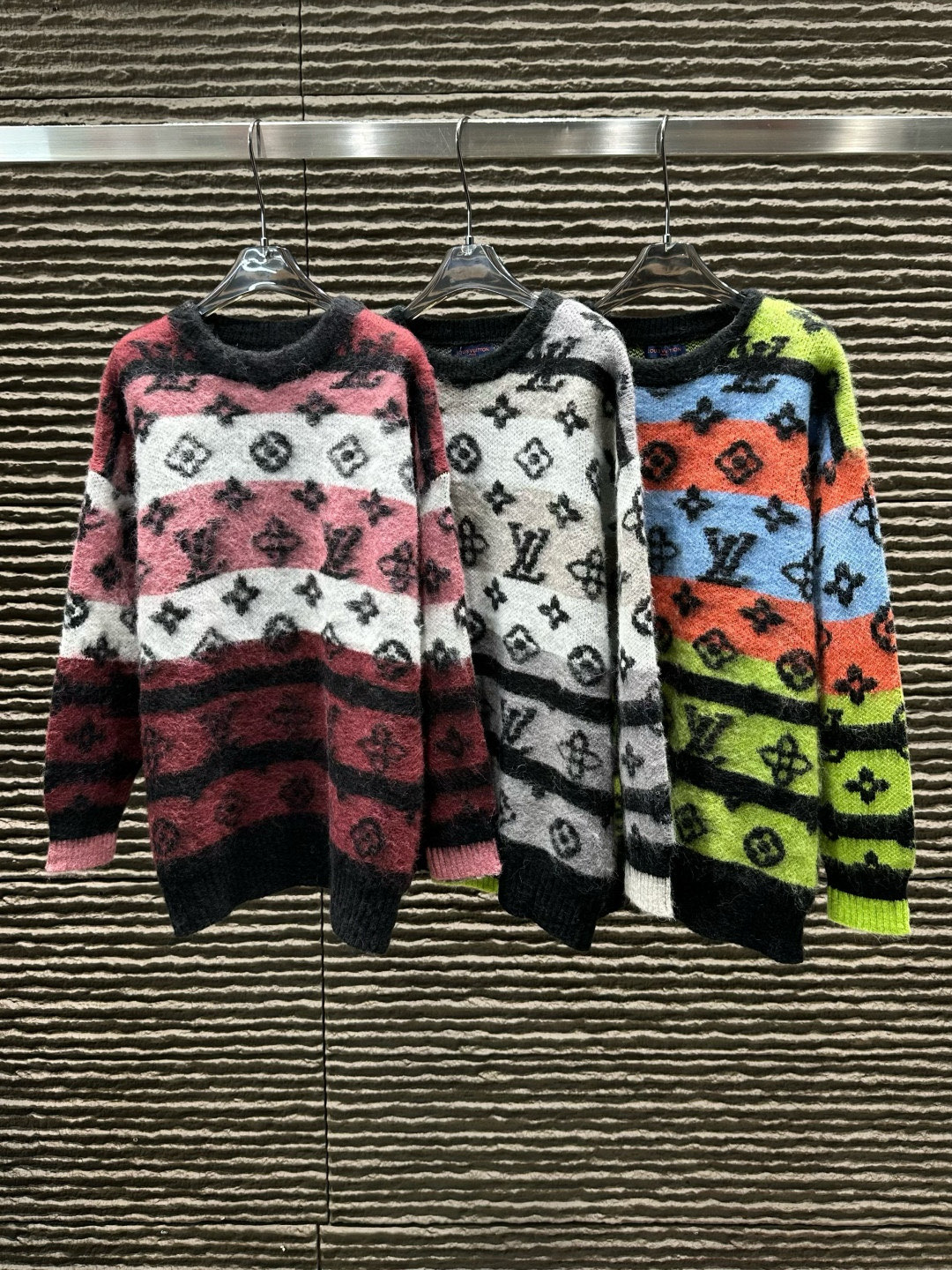 Louis Vuittonルイヴィトン ニットセーター 3色展開 春夏着用可能 ミラノ風デザイン