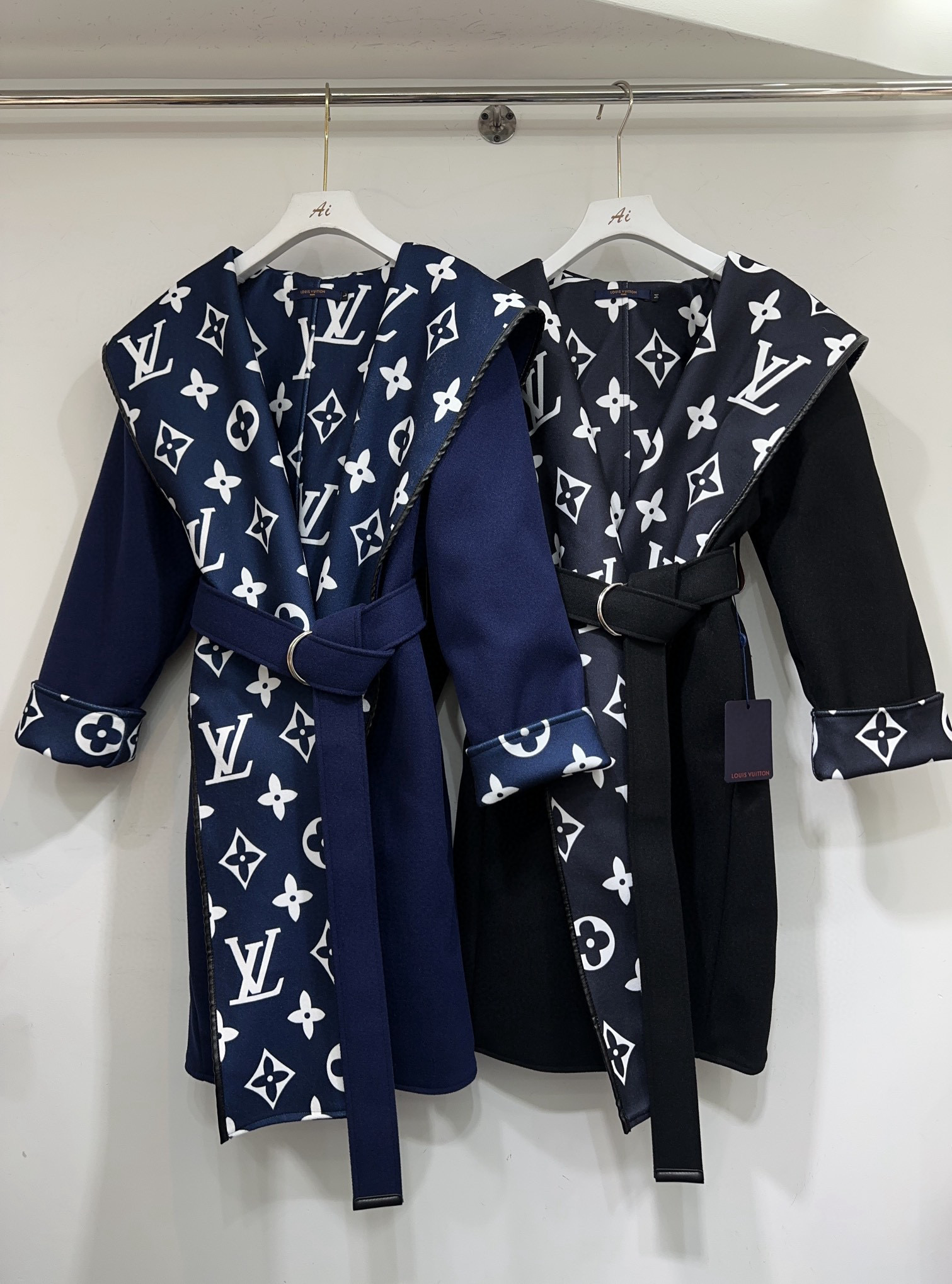Louis Vuittonロエベ レディース ロングコート モノグラム 2色入