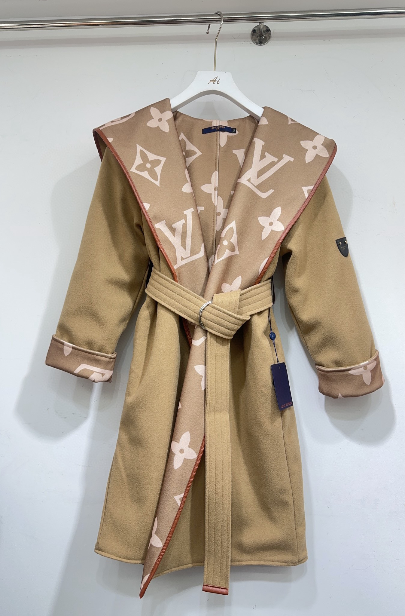 Louis Vuittonルイヴィトン ローブ メンズ ベージュ 1色入