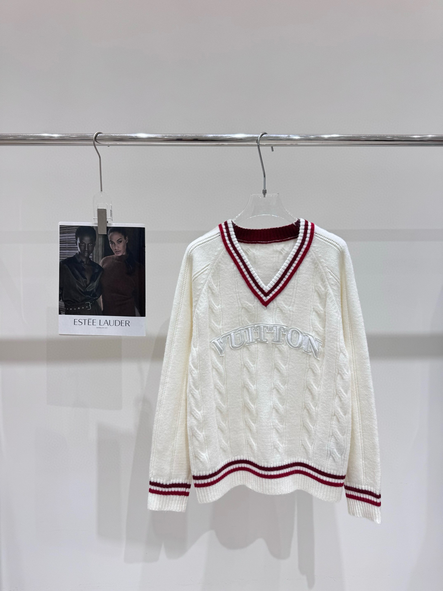 Louis VuittonLOUIS VUITTON ヴィンテージ風ニット 3色 男女兼用 ブランド