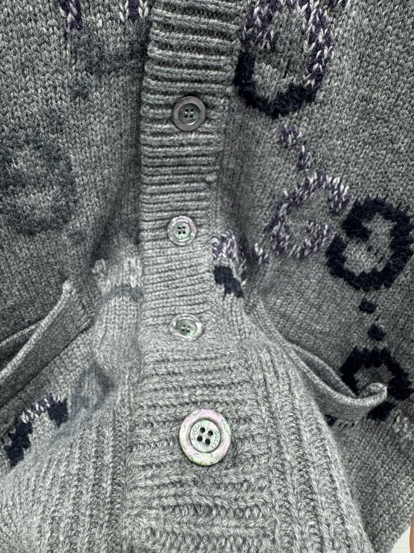 GUCCI ニットカーディガン ブルー・グレー 2色入 - 画像 8