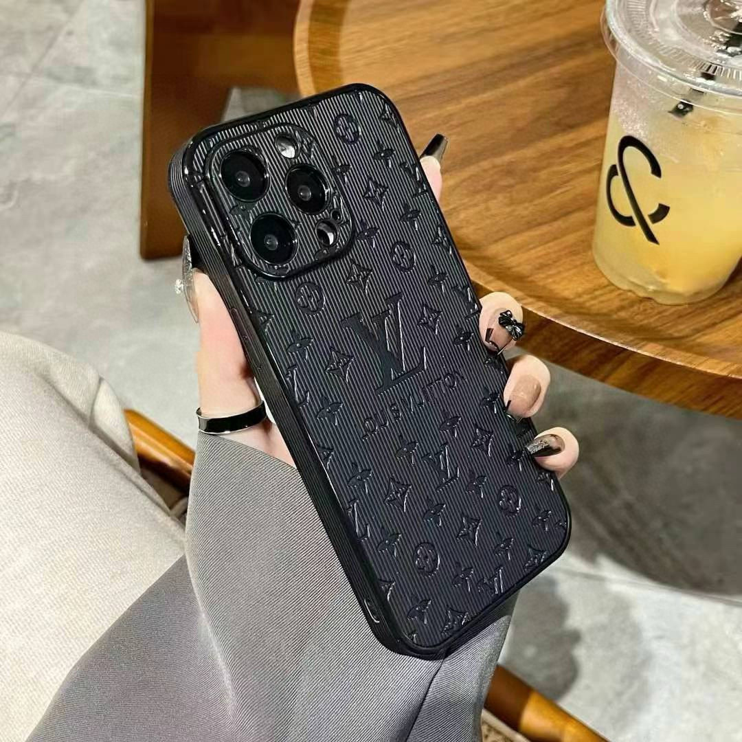 iPhoneケースLouis Vuitton ブランドスマホケース 2色入 🖤✨