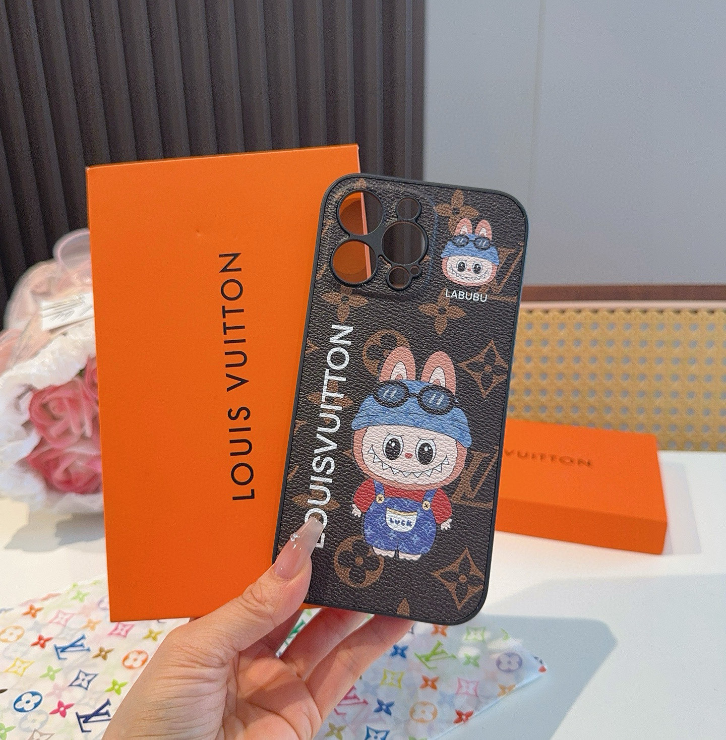 iPhoneケースルイヴィトン バンズ iPhoneケース ブラウン 2種類のデザイン