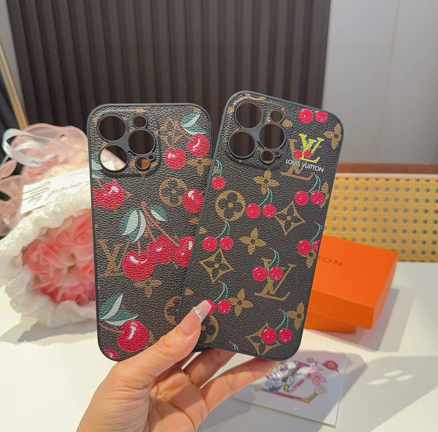 iPhoneケースルイヴィトン風 チェリーデザイン 手帳型スマホケース 4色入 🍒