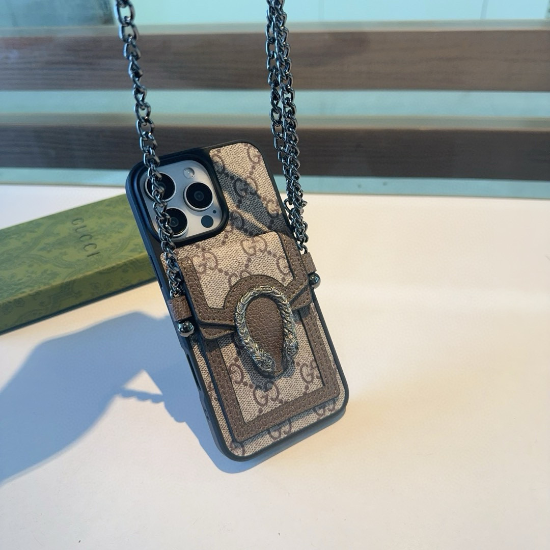iPhoneケースGUCCI モノグラム スネーク ミニポーチ 2色入 🐍