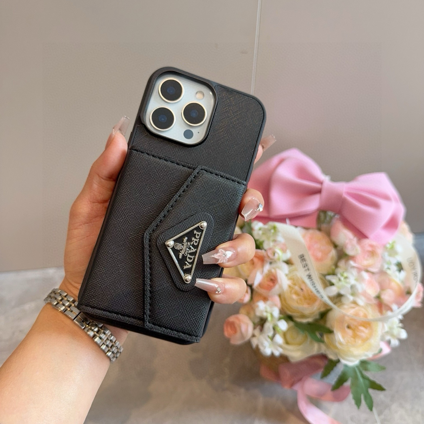 iPhoneケースブラックのPRADA プラダ ストラダ カードケース付きスマホケース 1枚入 💼