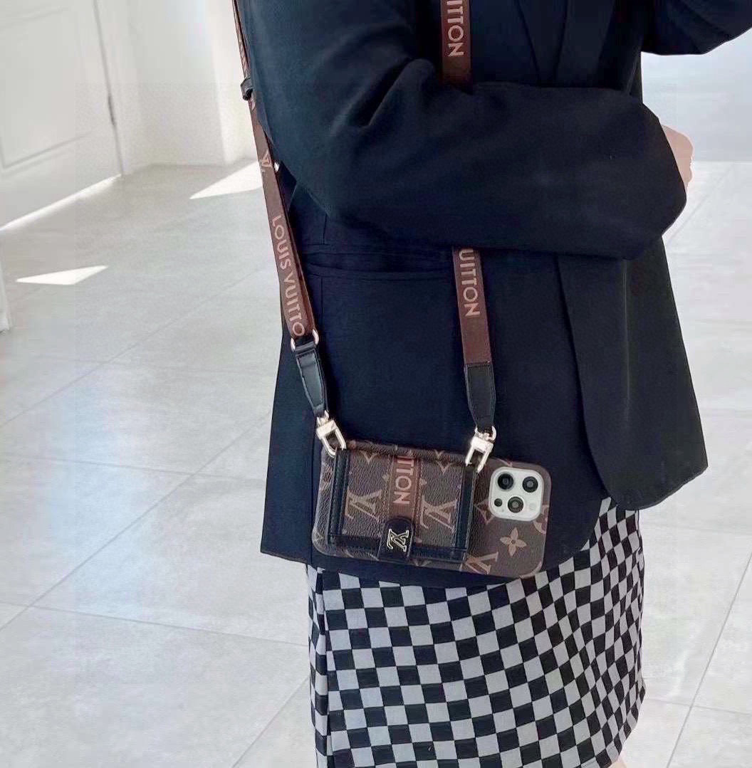 iPhoneケースLouis Vuitton モノグラム スマホケース 2色入 📱