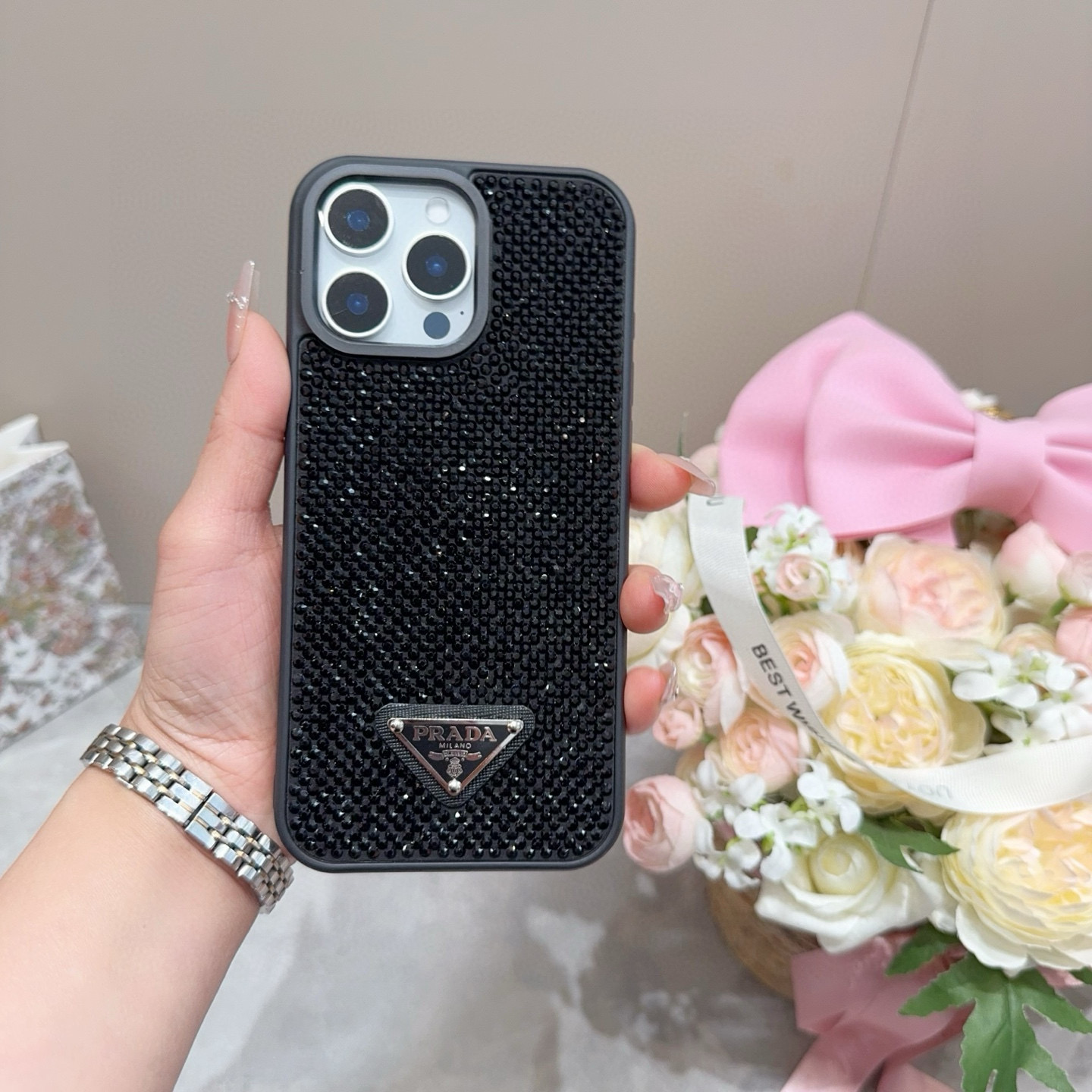 iPhoneケース✨華やかなPRADA iPhoneケース ブラック 2色入